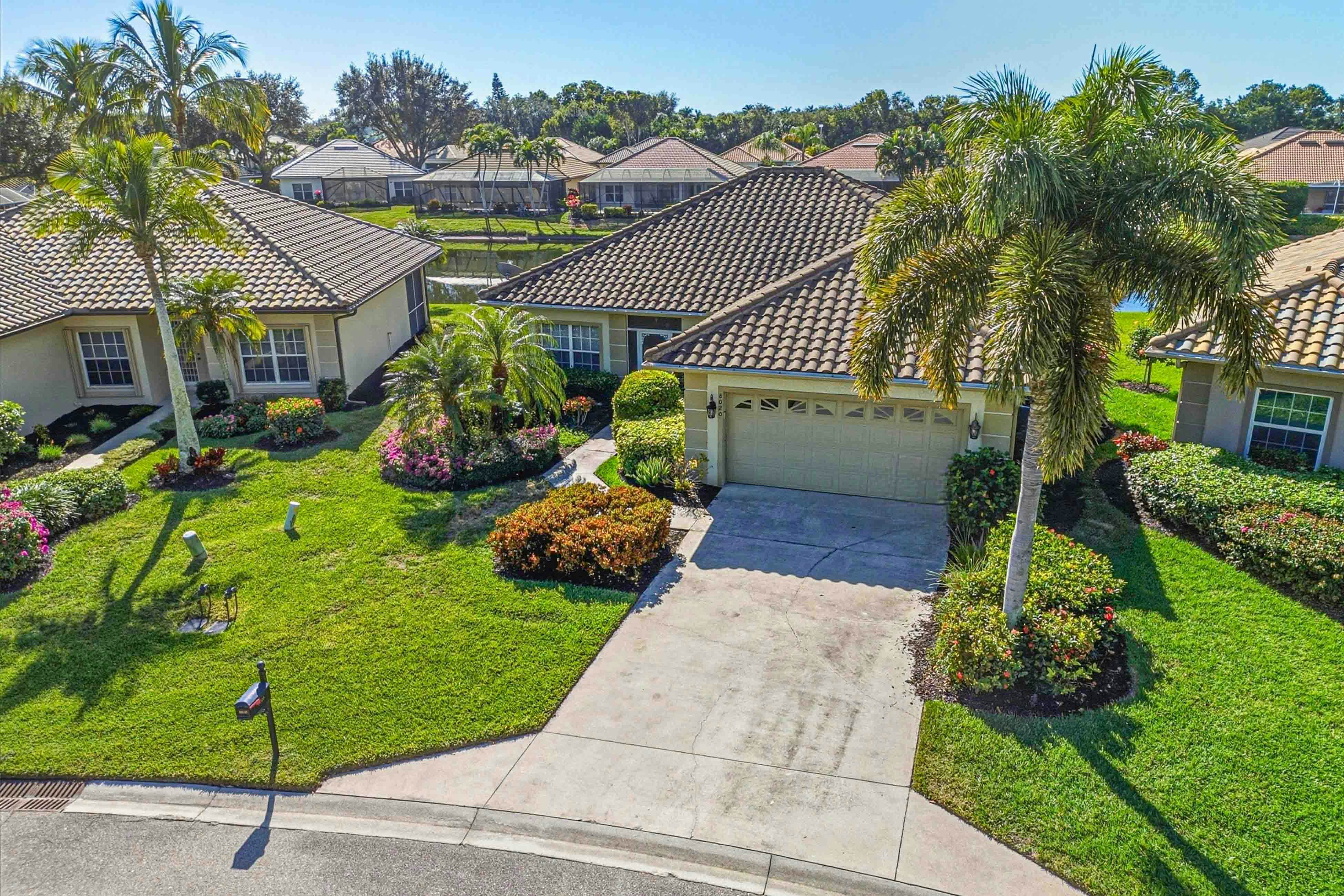 Falcons Glen at Lely Resort