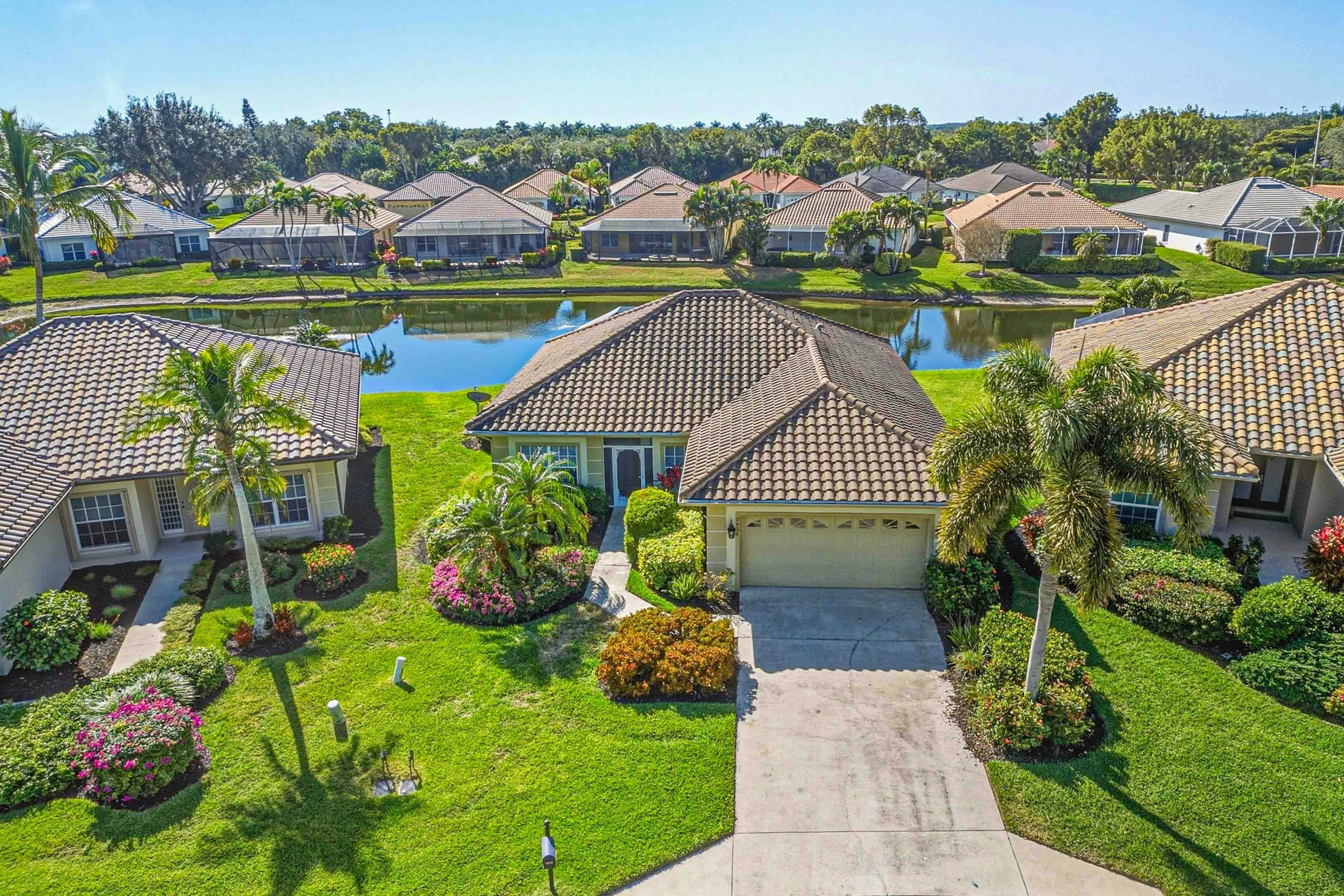 Falcons Glen at Lely Resort