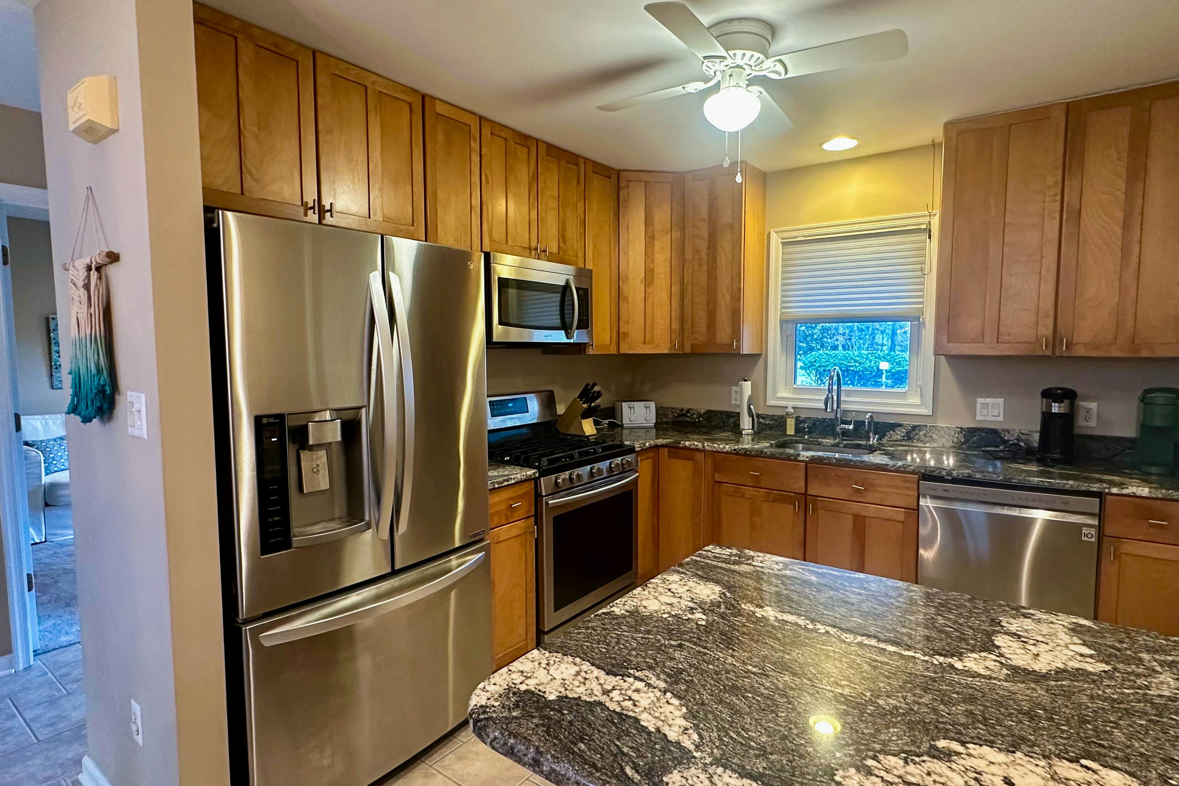 Salt Pond - 702 Fox Tail Dr