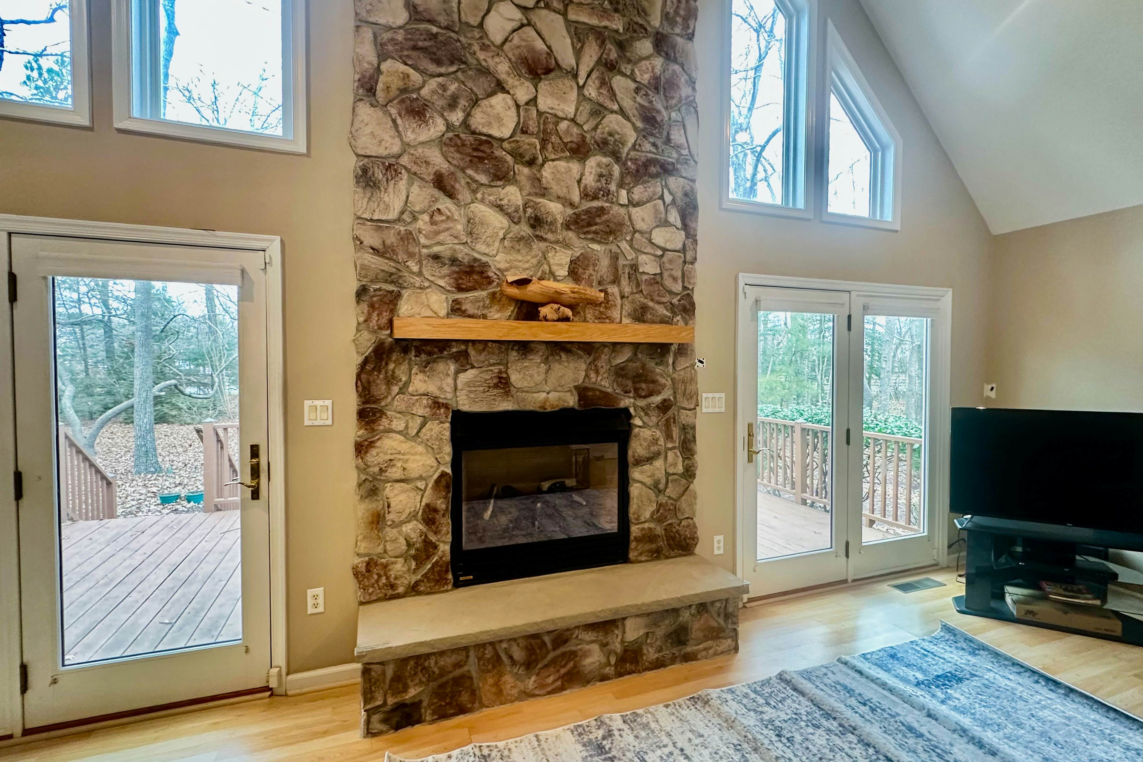 Salt Pond - 702 Fox Tail Dr