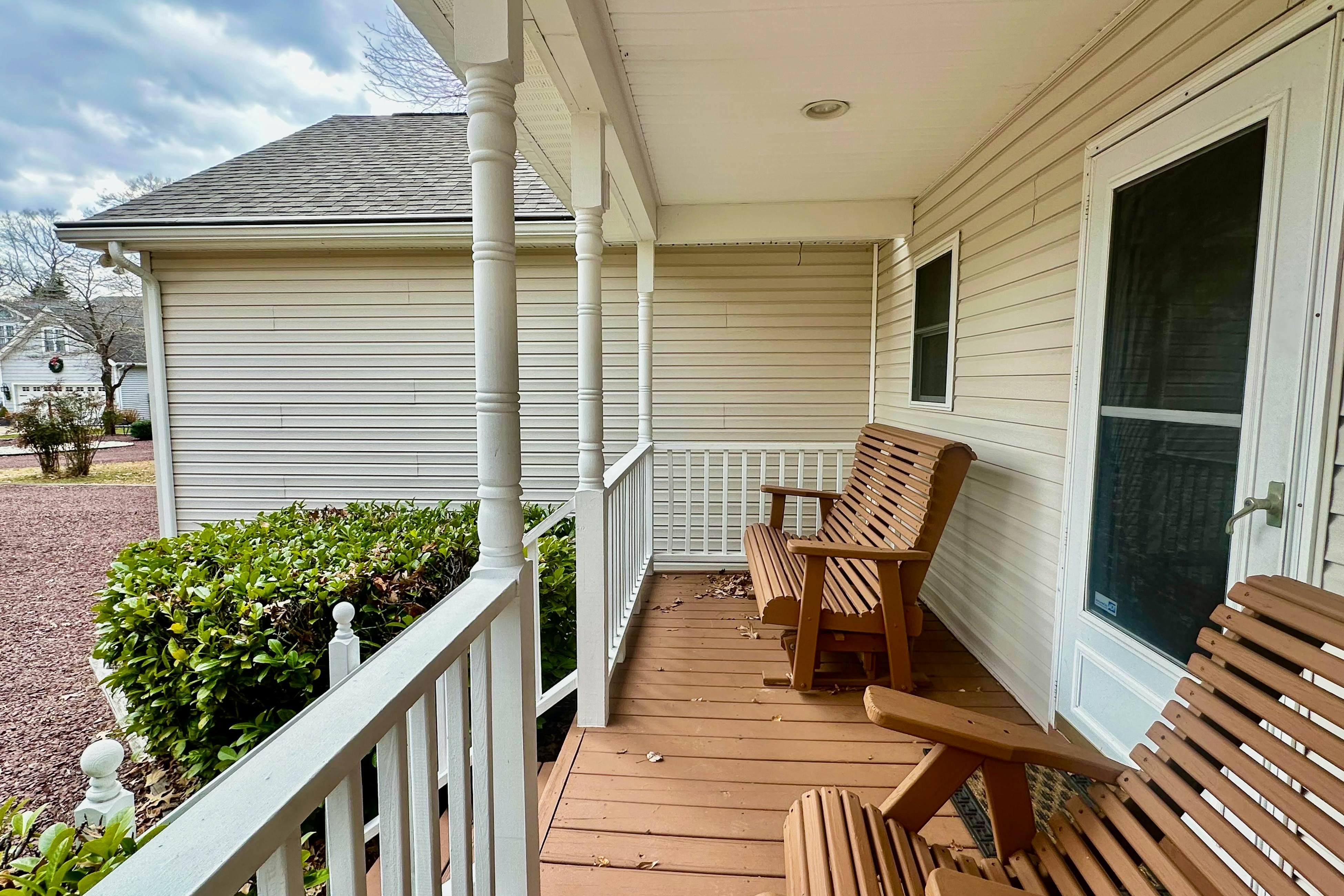 Salt Pond - 702 Fox Tail Dr