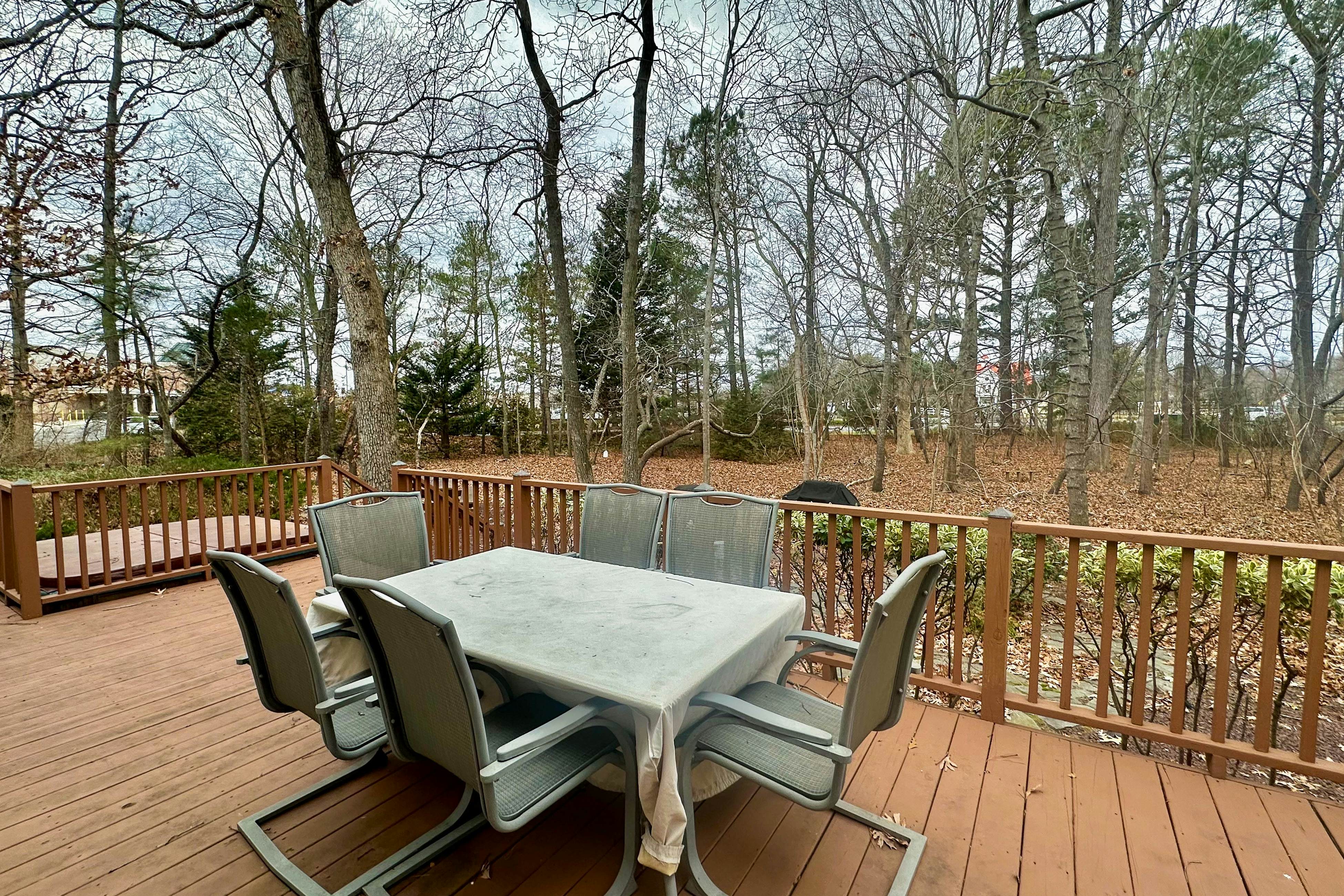 Salt Pond - 702 Fox Tail Dr