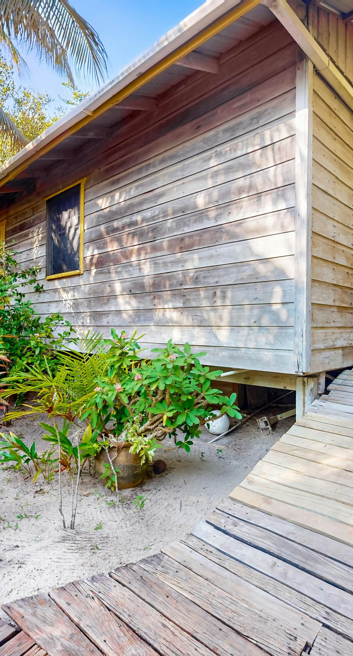 Blue Tang Beach House at Ocean’s Edge -Gold Standard Certified