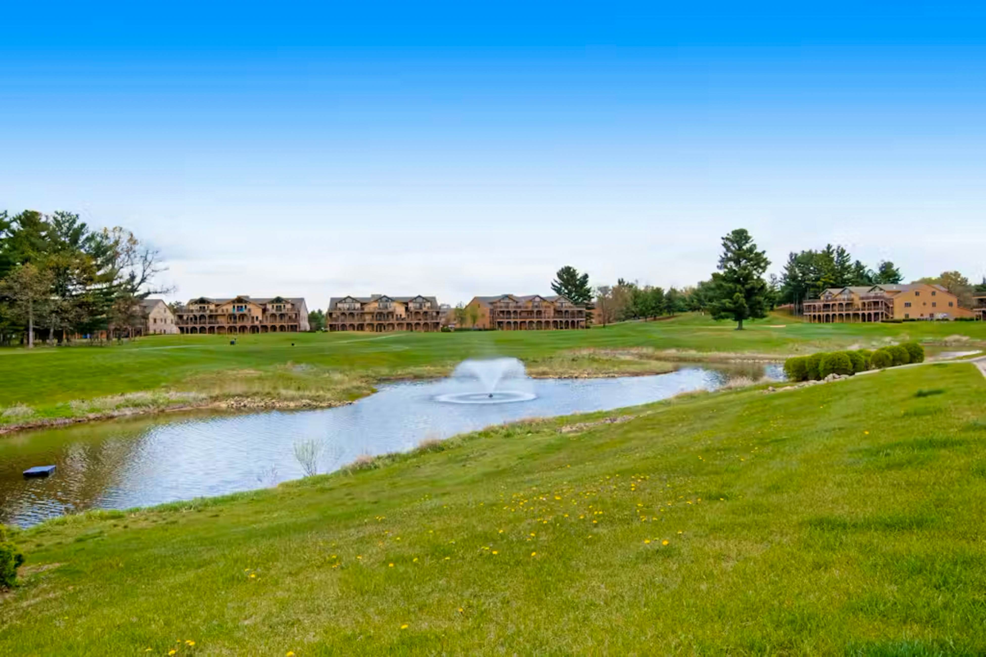 Sunset Condominiums: Golf View