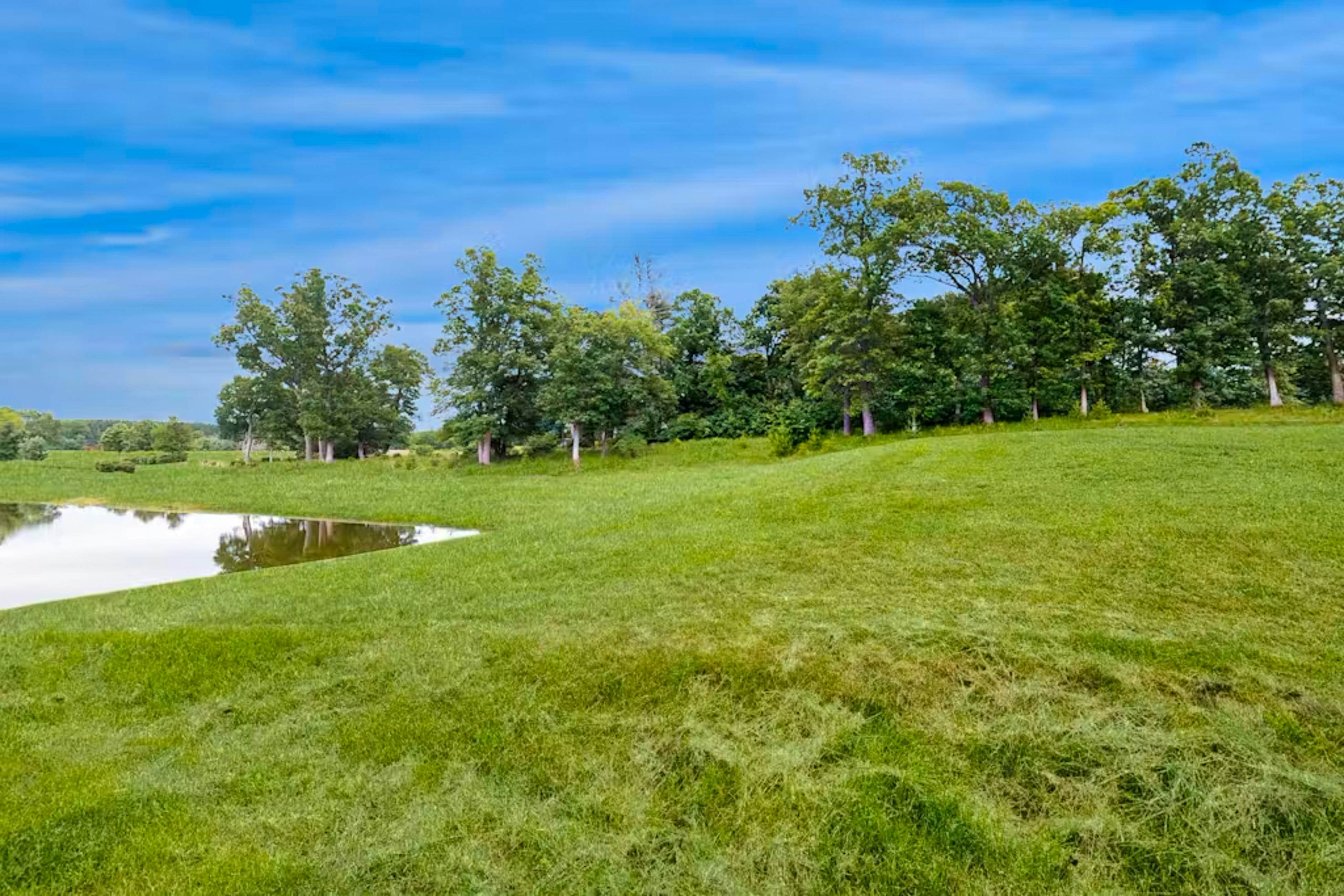 Sunset Condominiums: Golf View