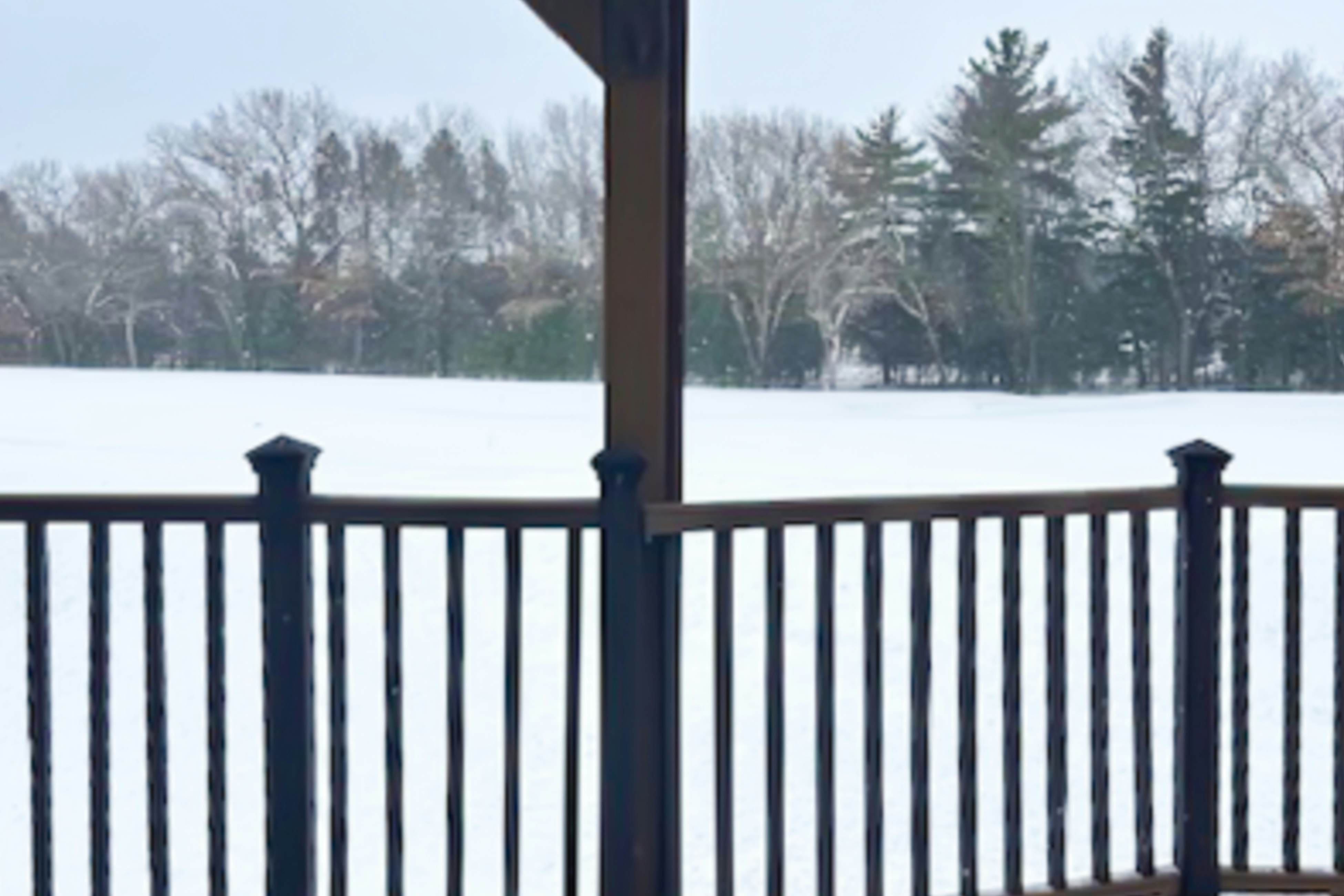 Sunset Condominiums: Golf View