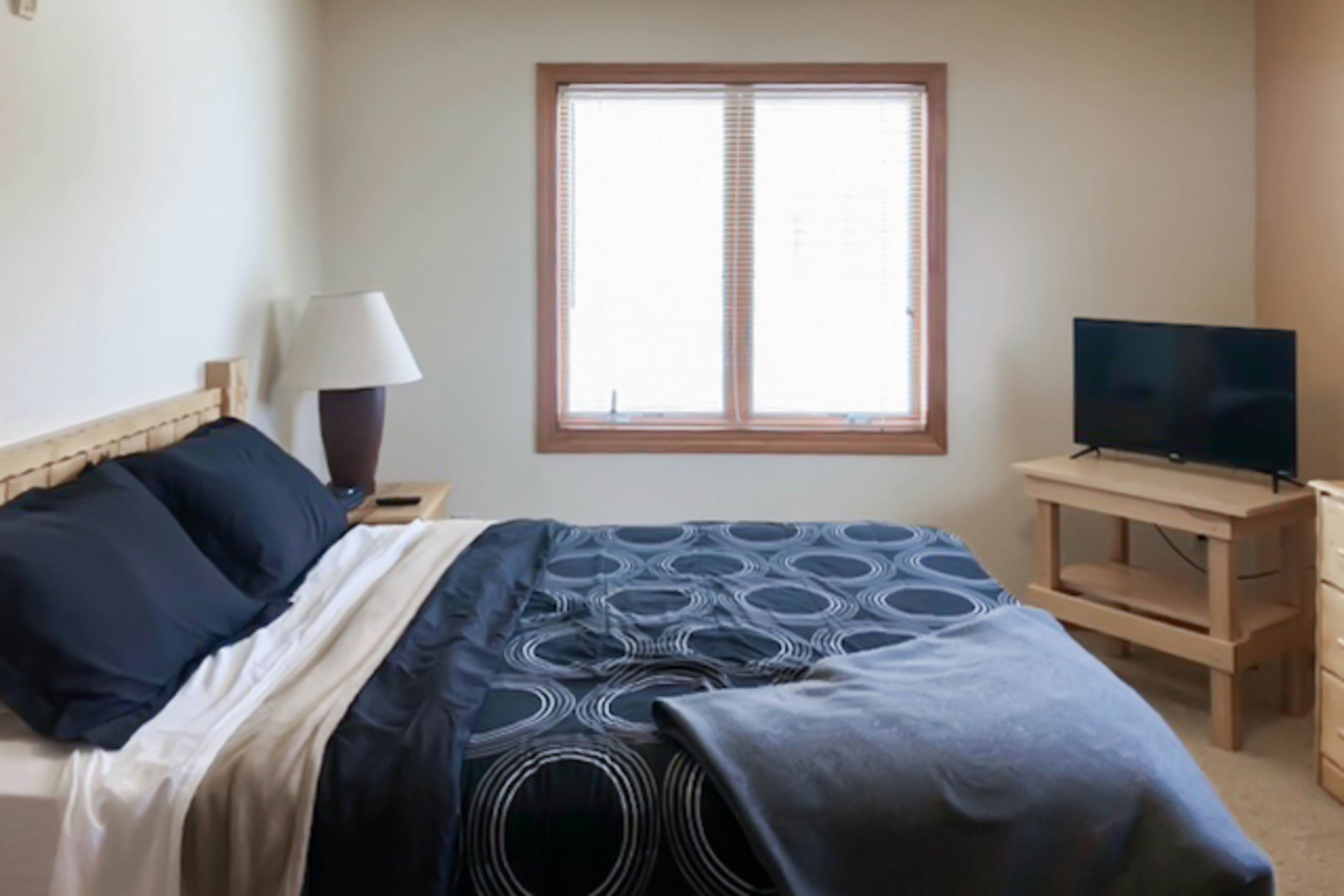 Sunset Condominiums: Golf View