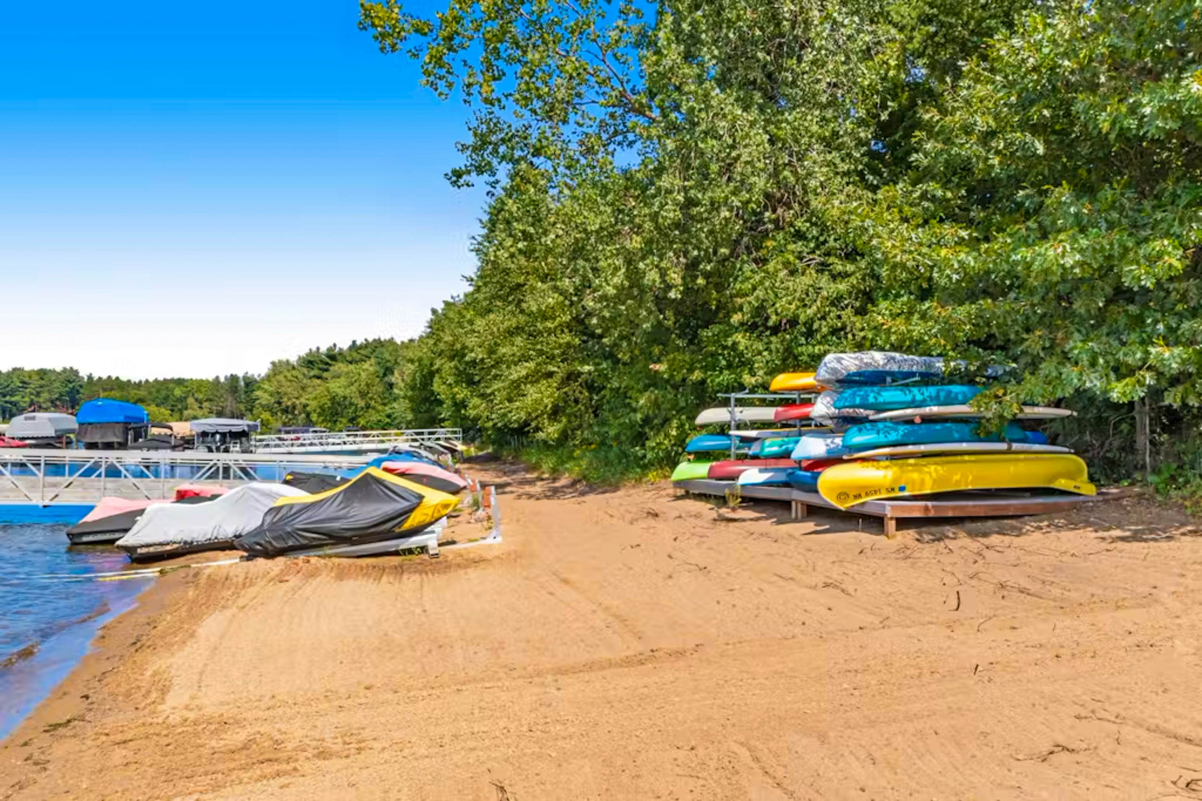 Sunset Condominiums: Golf View