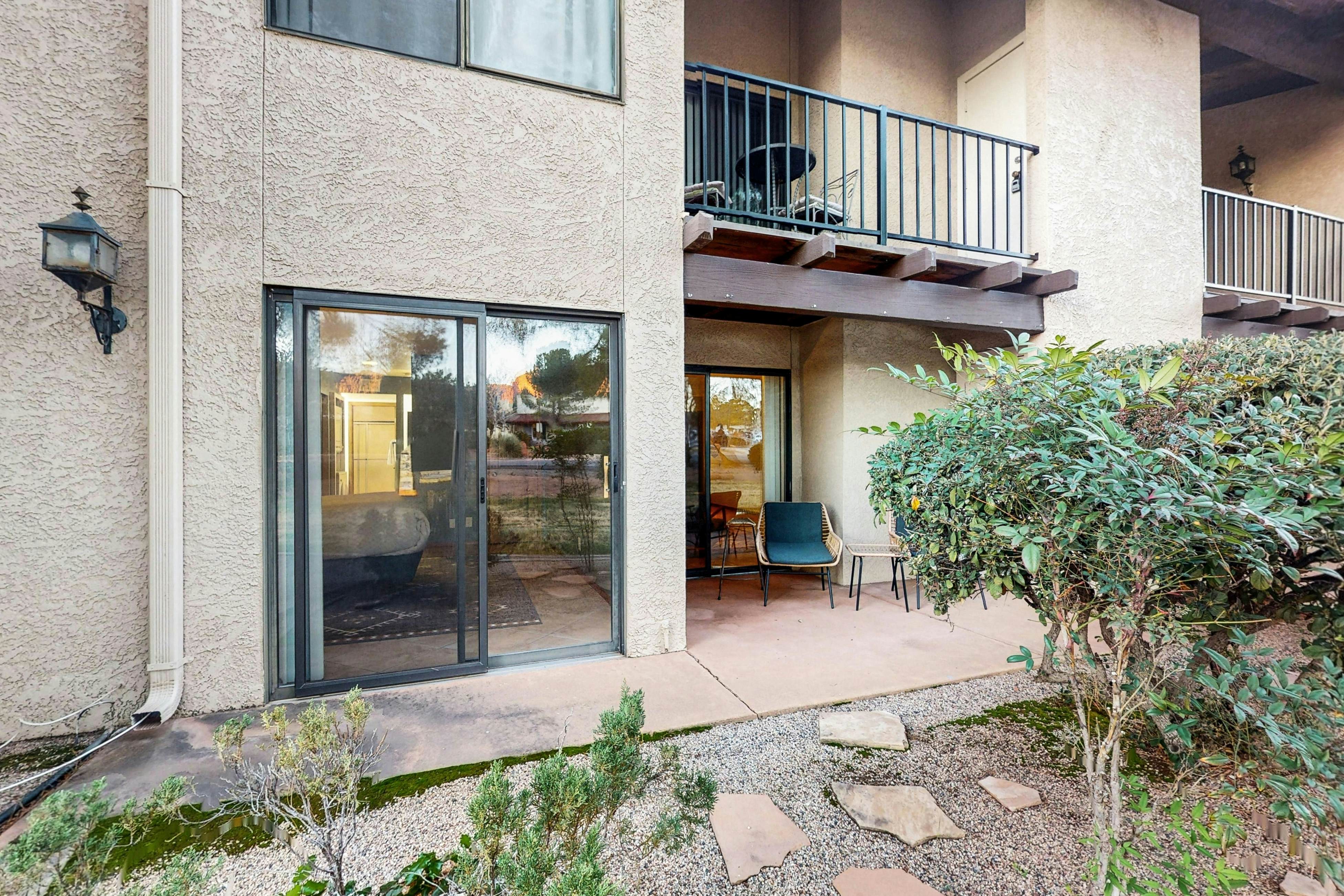 Red Horizon Hideaway