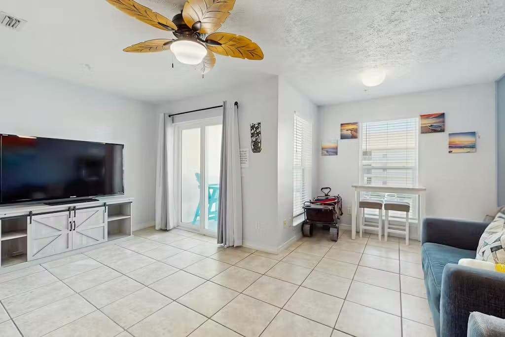 Gulf Island Condo 523