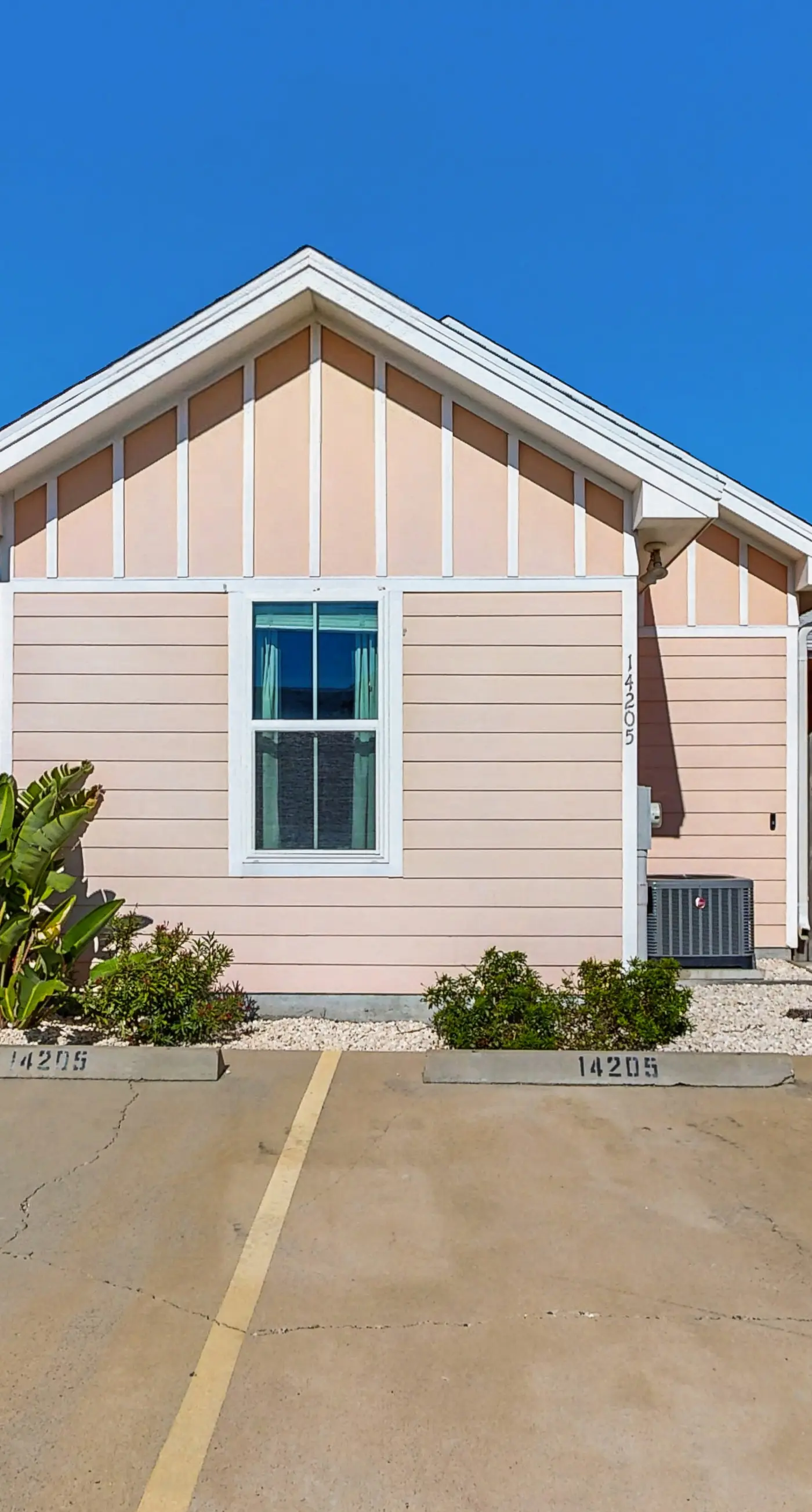 Anegada Village - Dreamcatcher