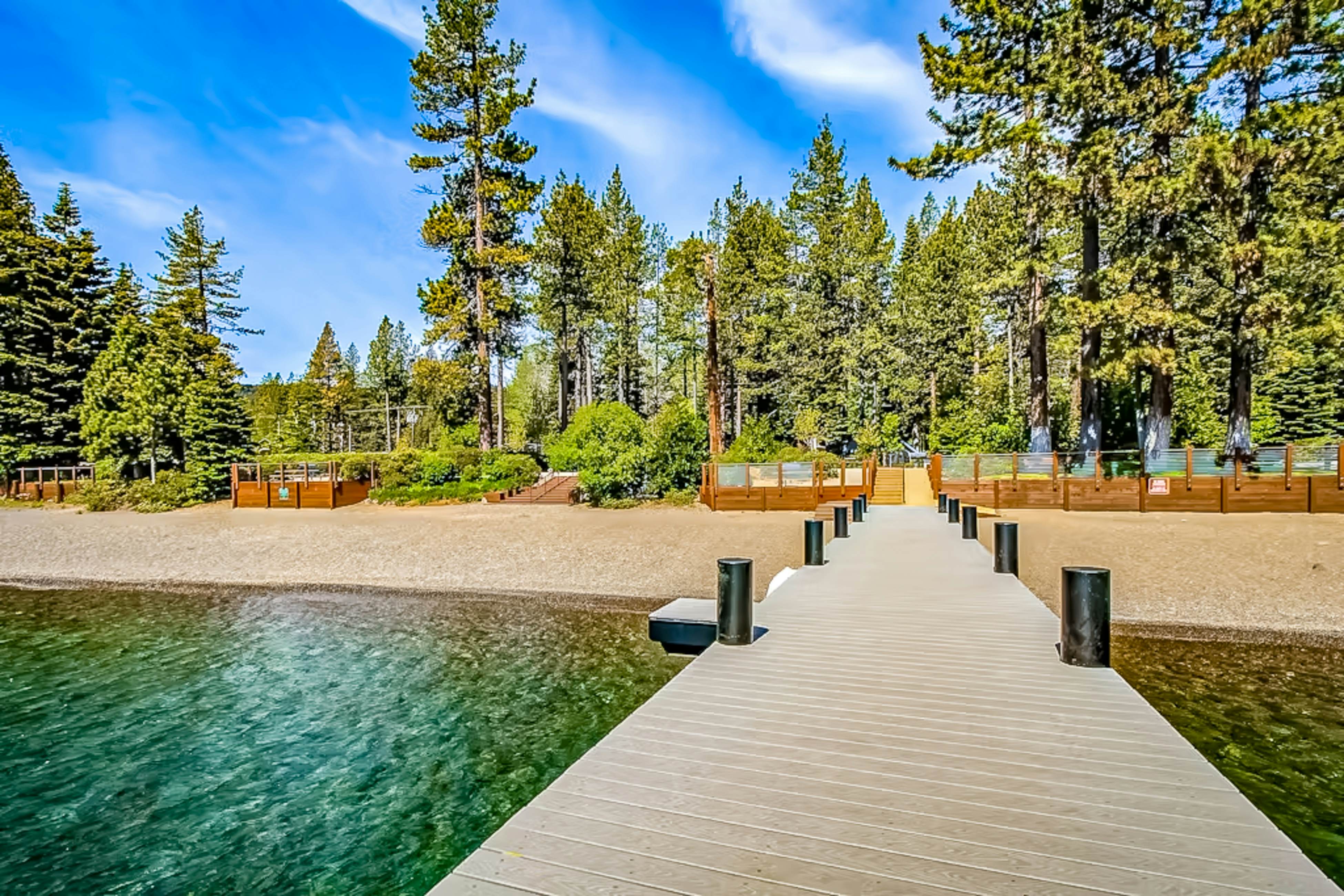 Spectacular Lake Views