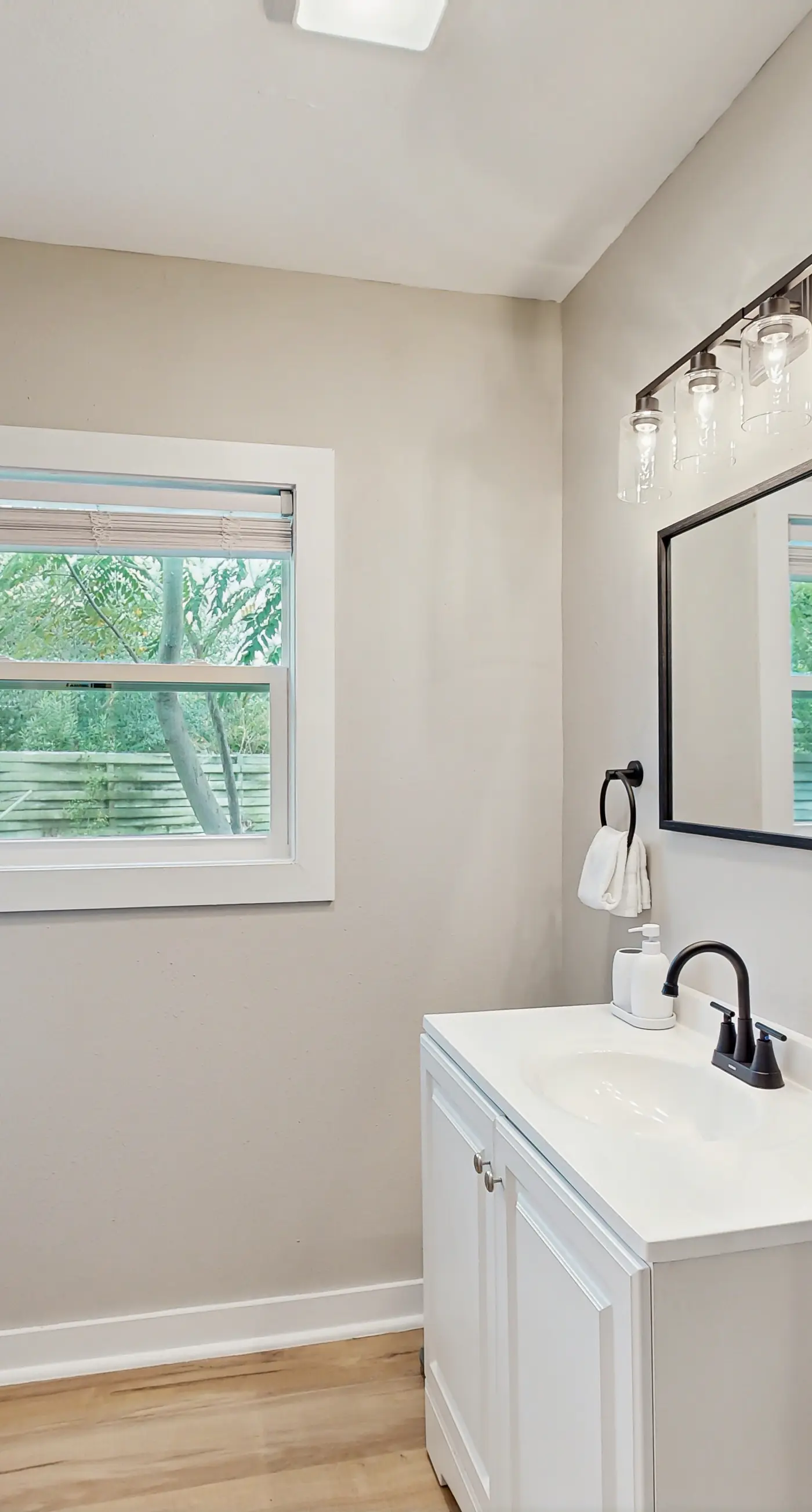 The Lazy Oak Retreat