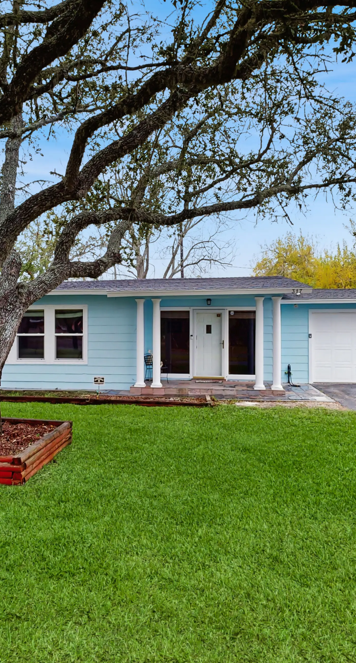 The Lazy Oak Retreat