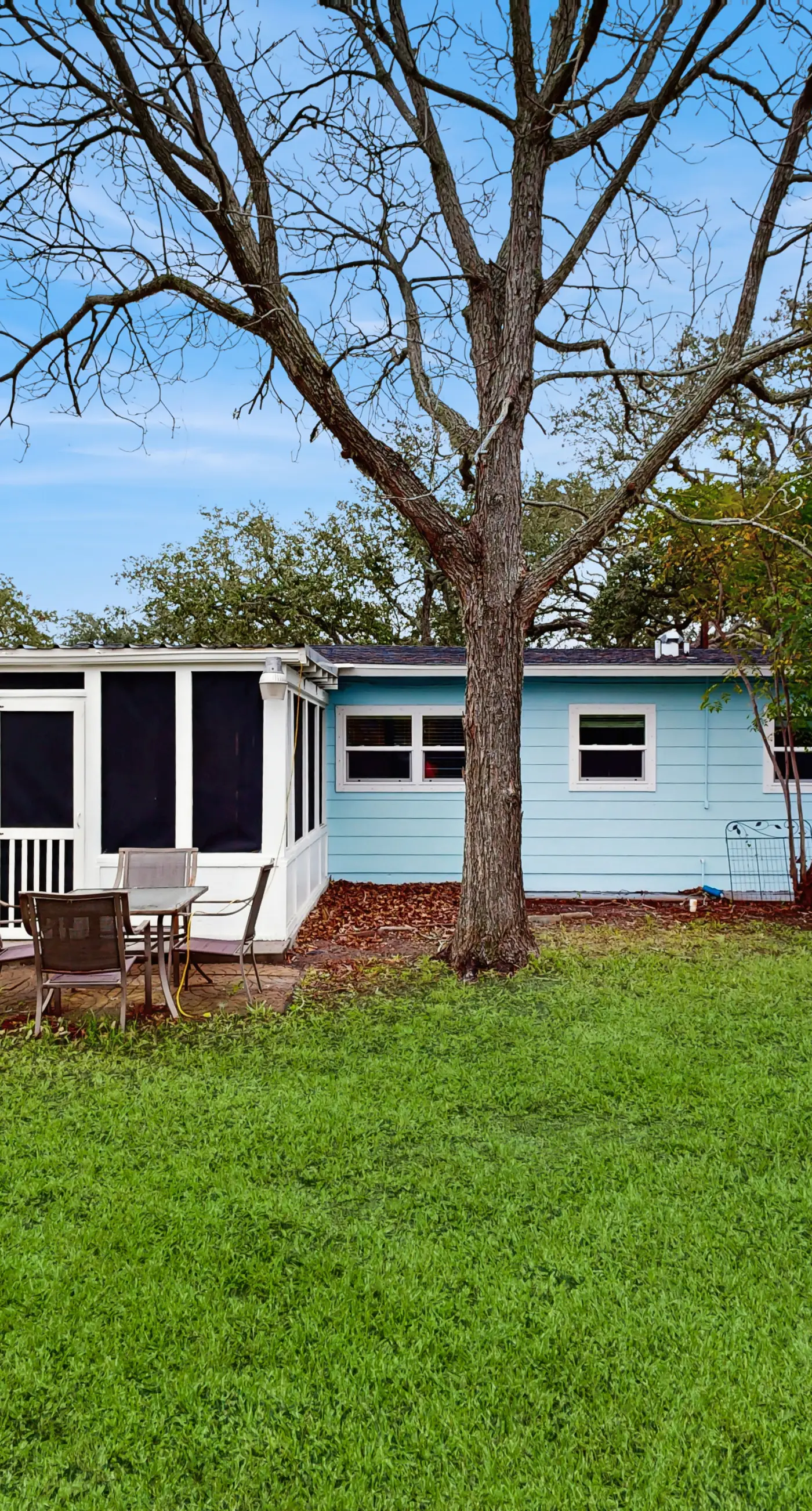 The Lazy Oak Retreat