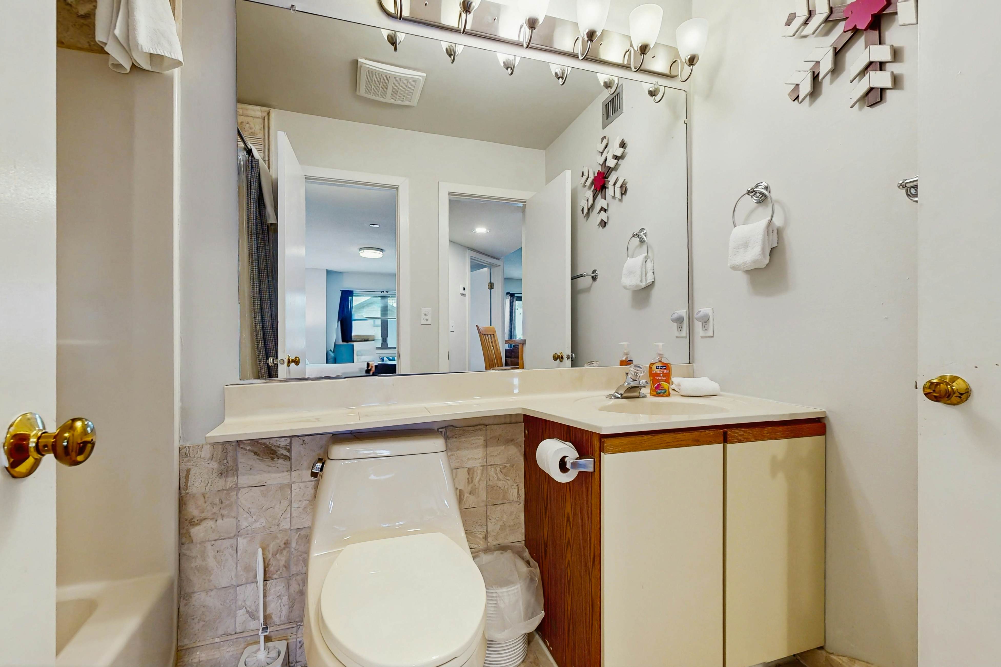 Cozy Mountain Base Retreat