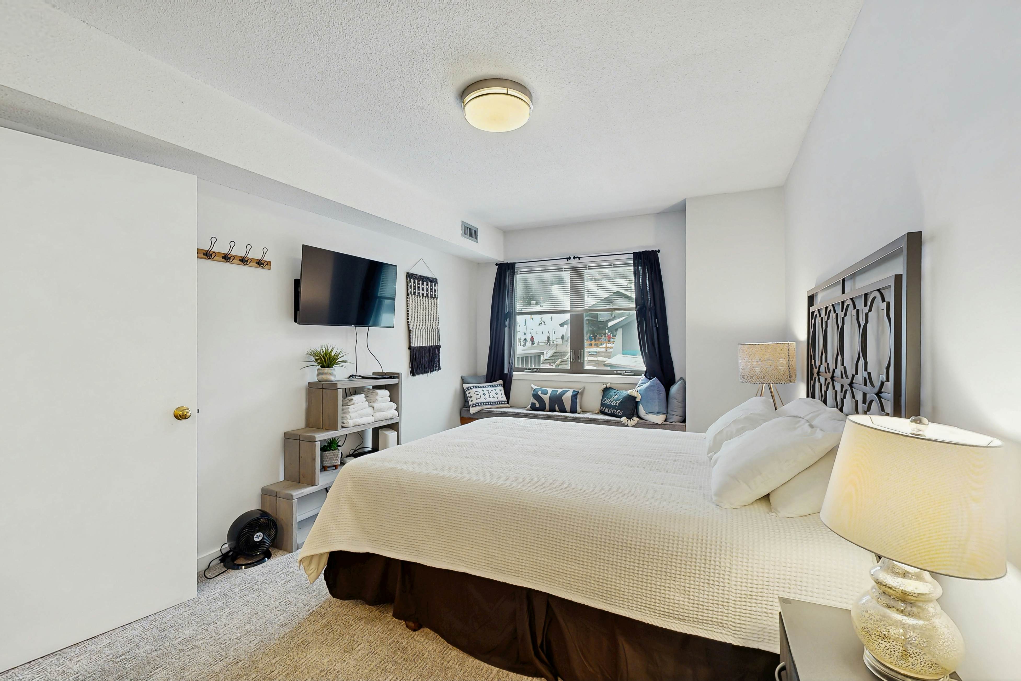 Cozy Mountain Base Retreat