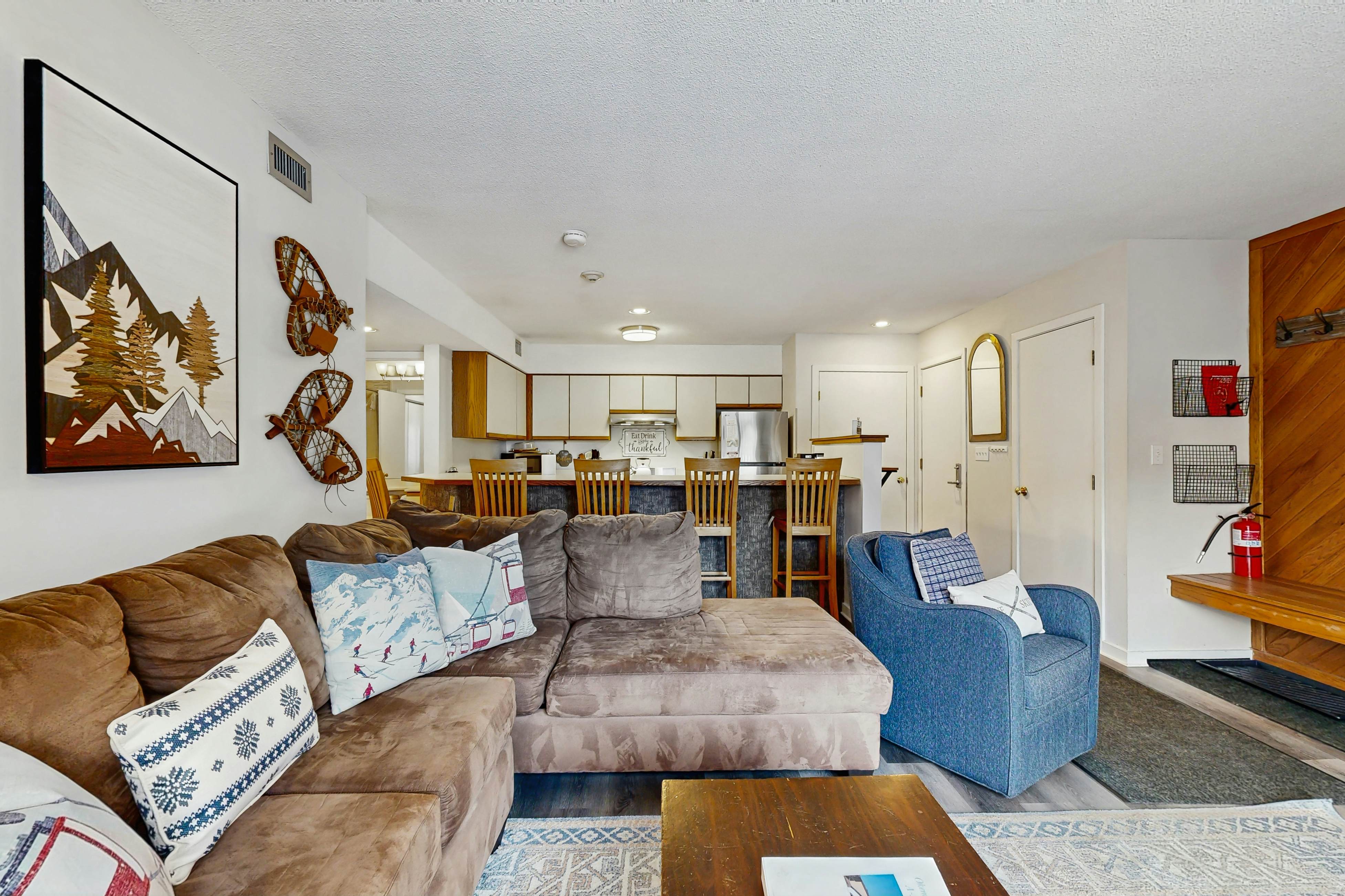 Cozy Mountain Base Retreat