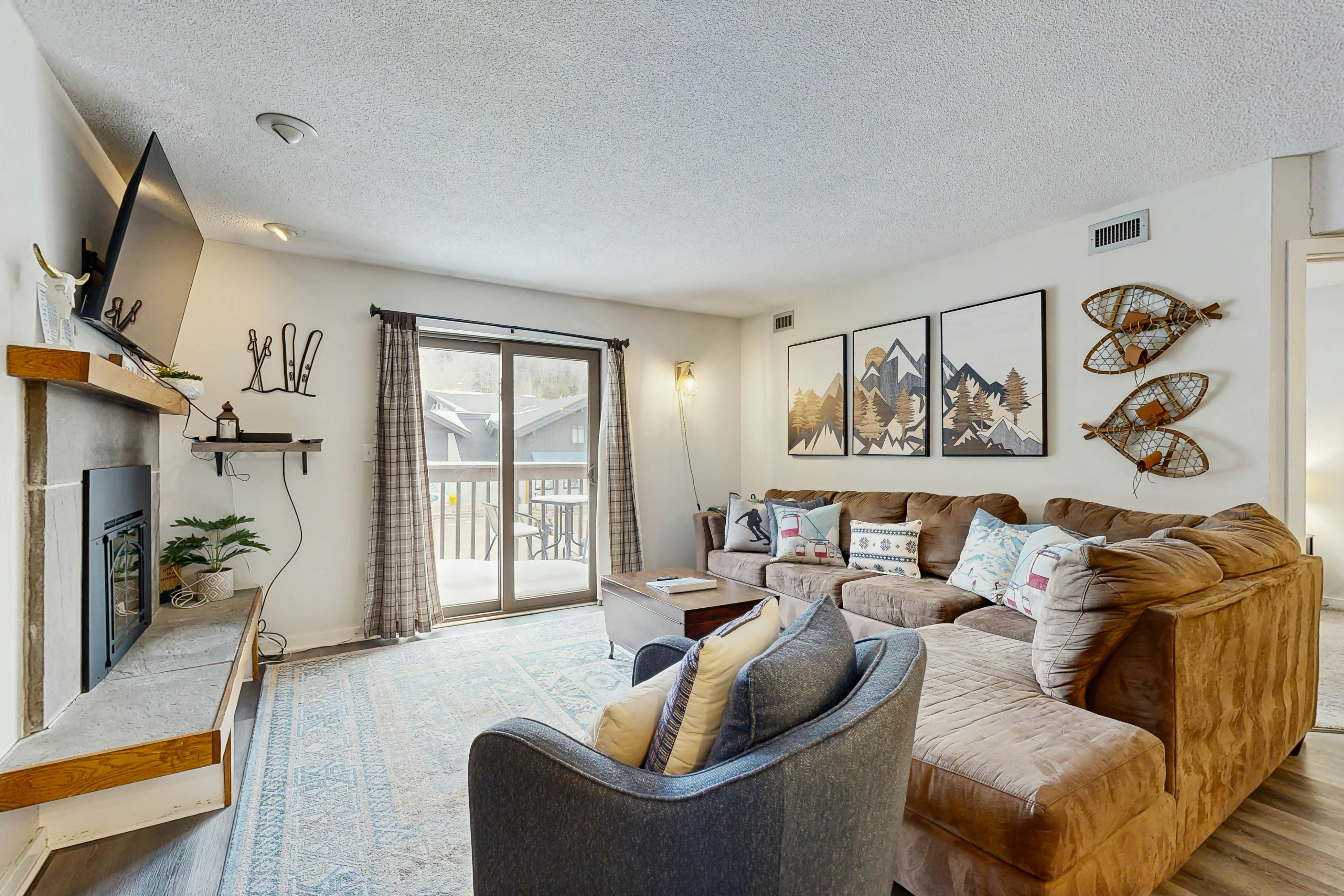 Cozy Mountain Base Retreat