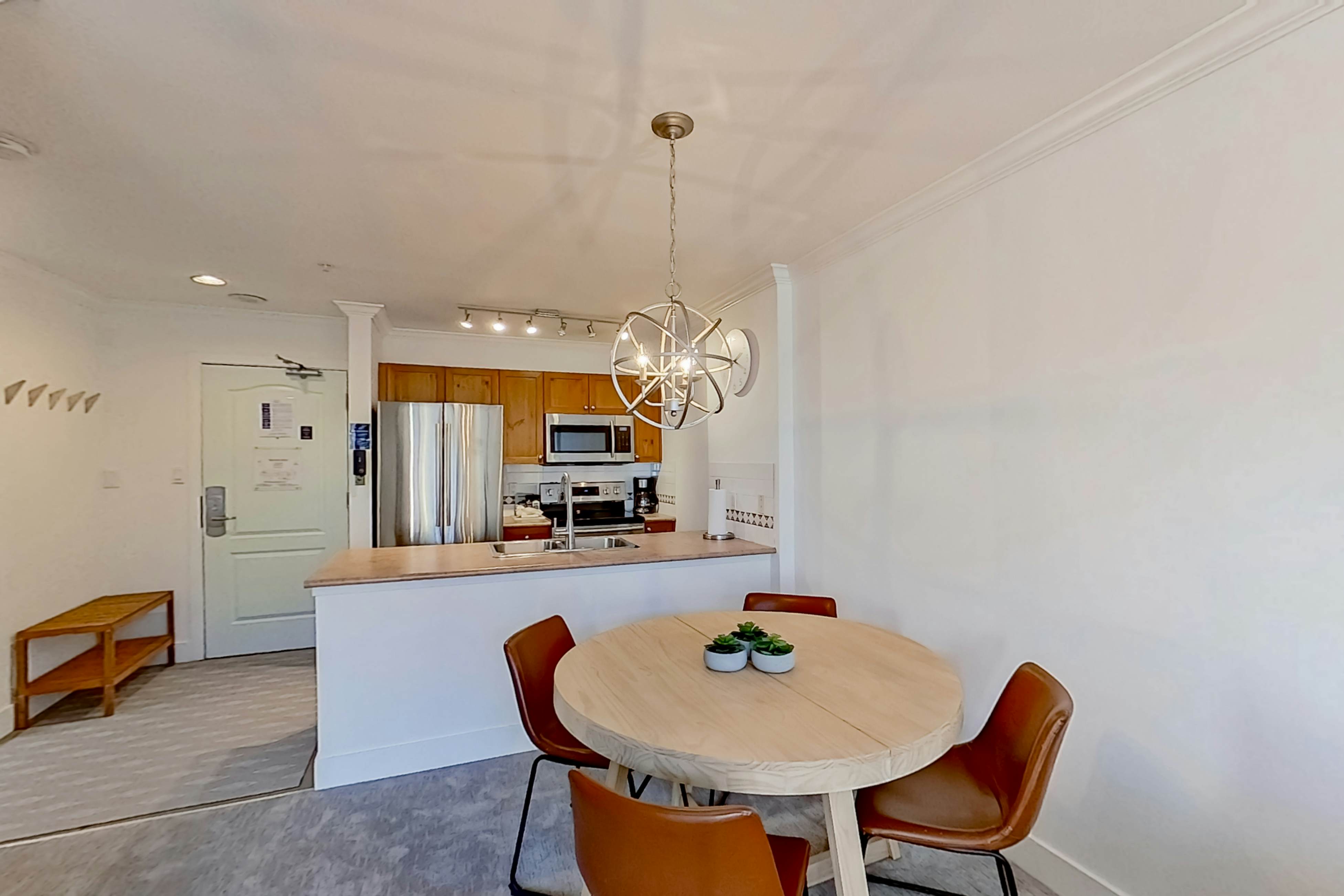 Town Plaza, Unit 427