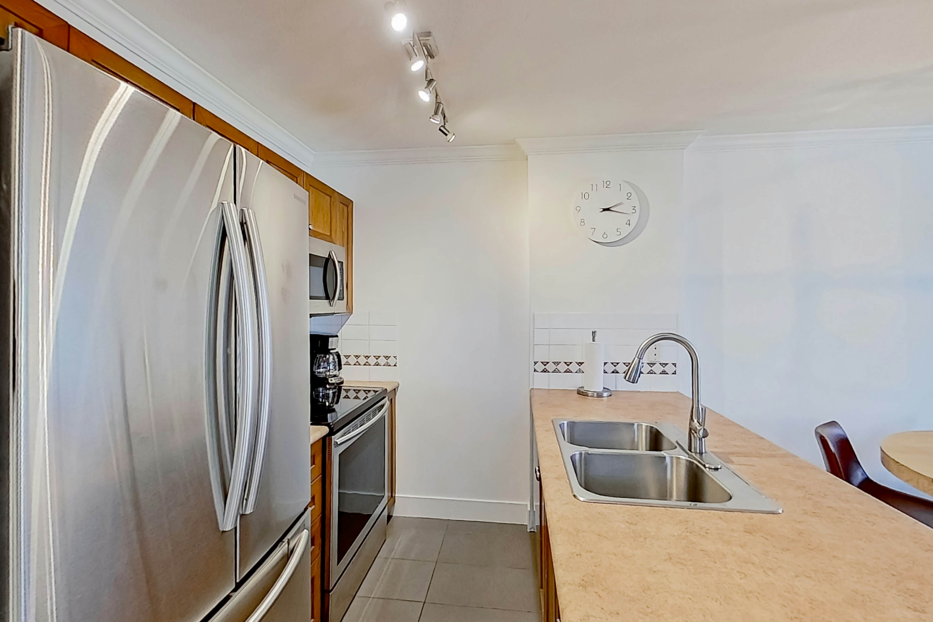 Town Plaza, Unit 427