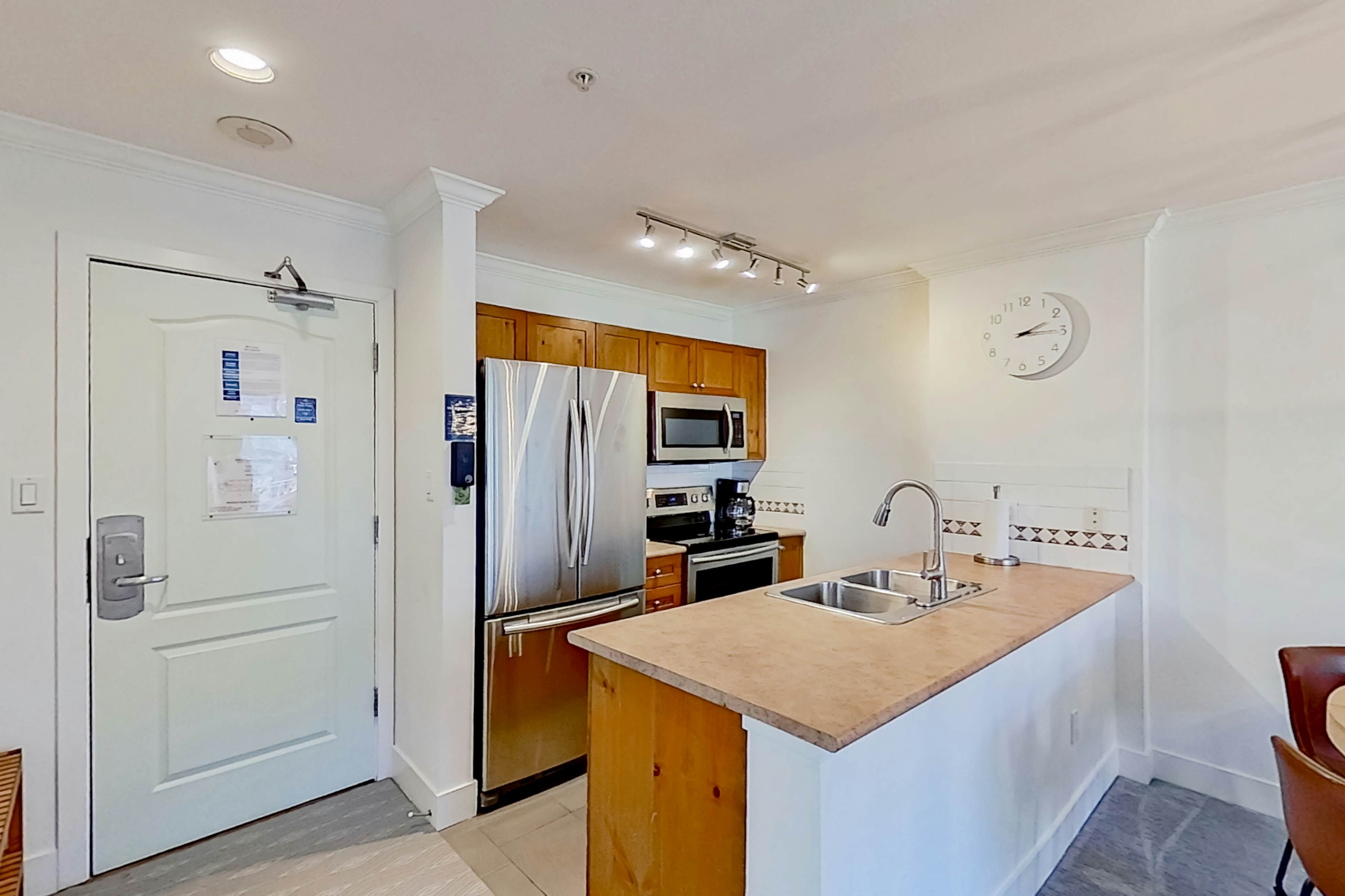 Town Plaza, Unit 427