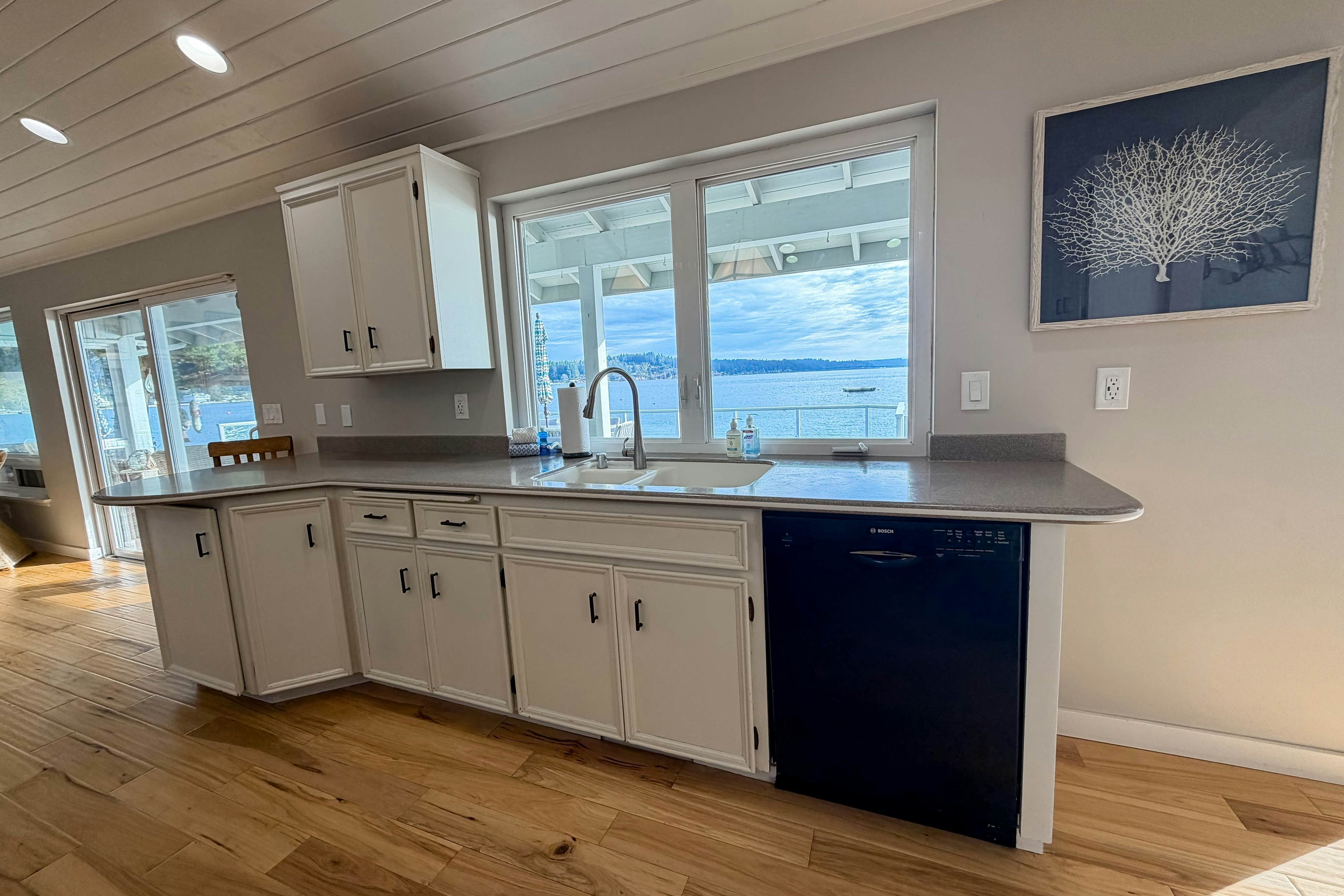 Shaws Cove Beachouse