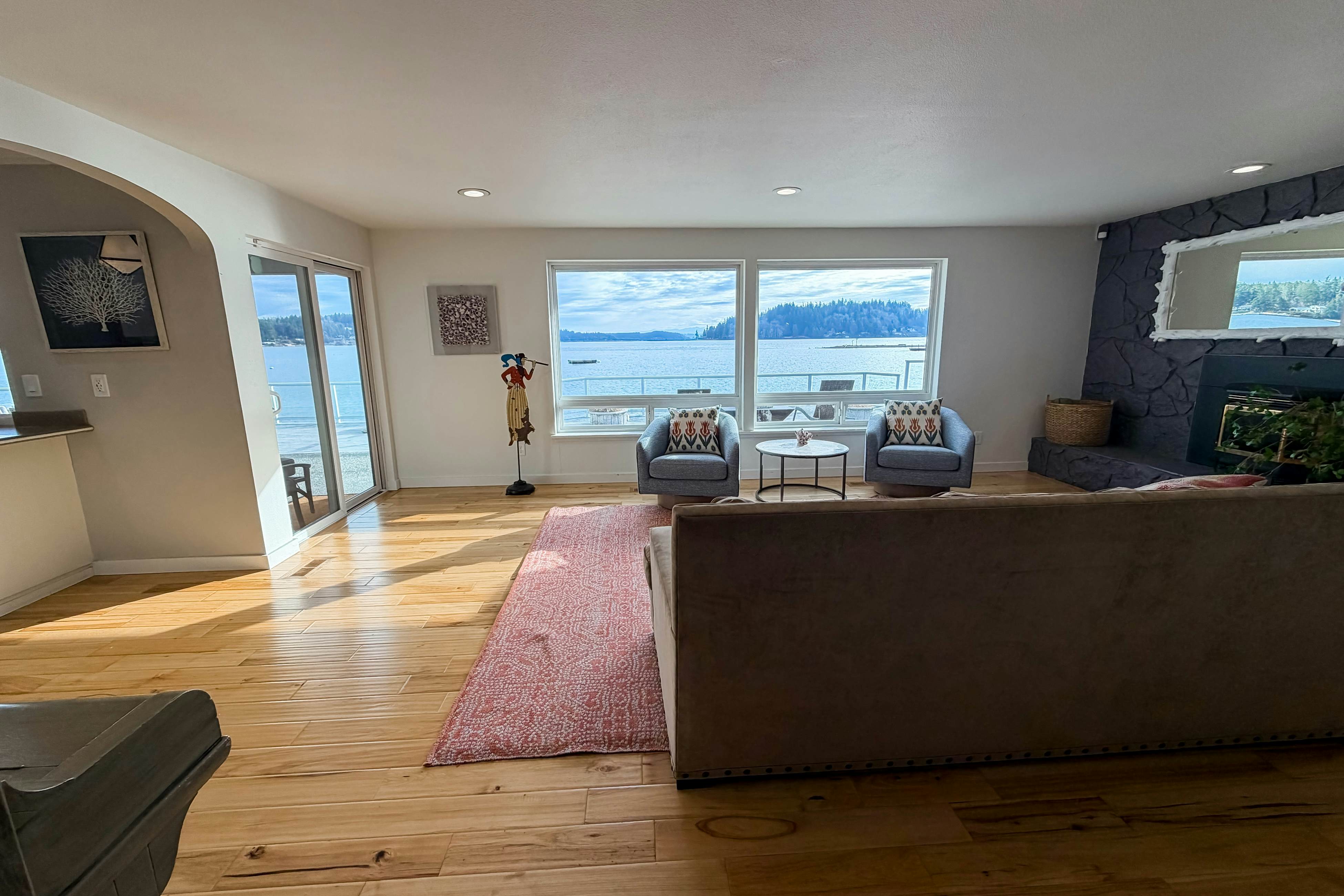 Shaws Cove Beachouse