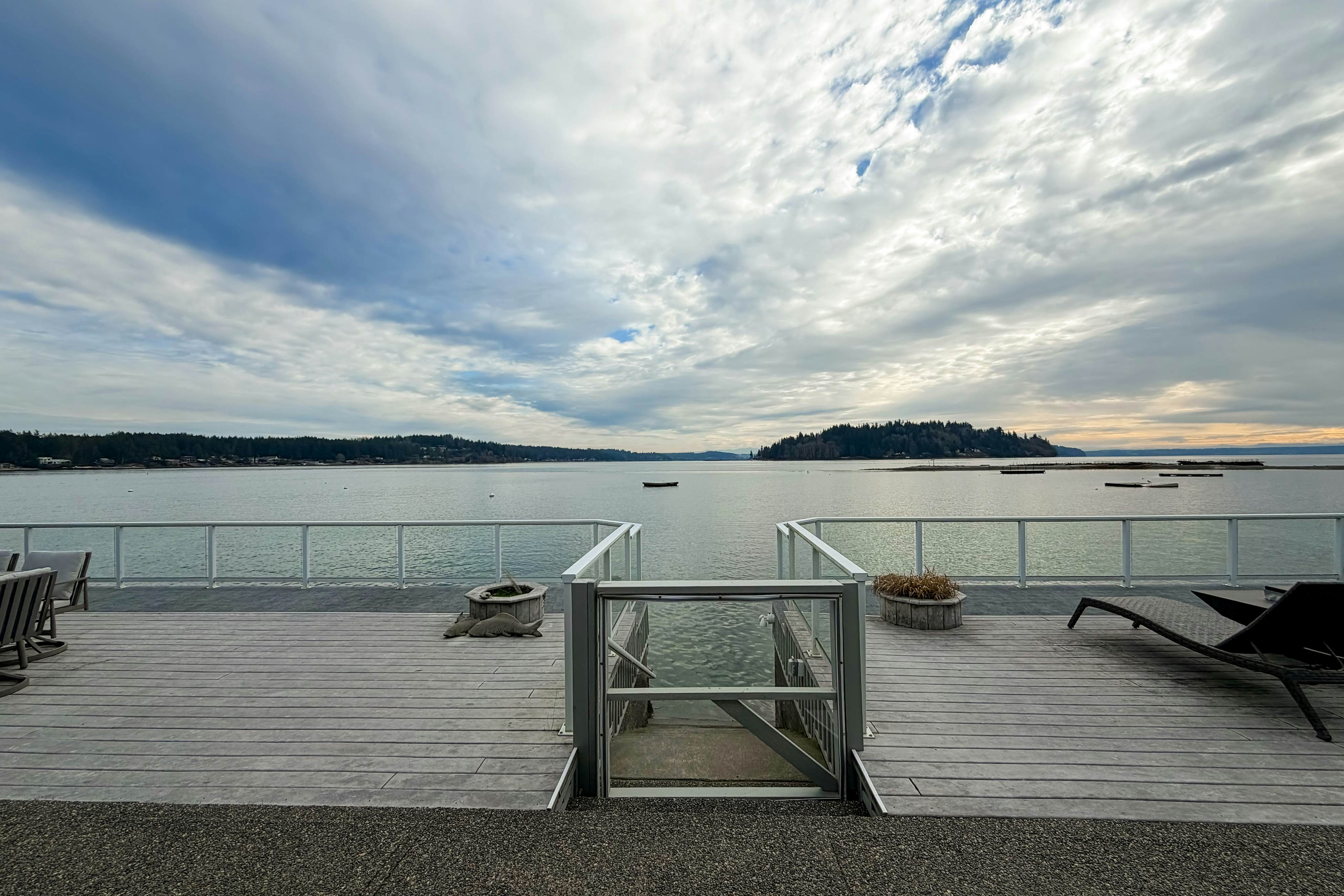 Shaws Cove Beachouse