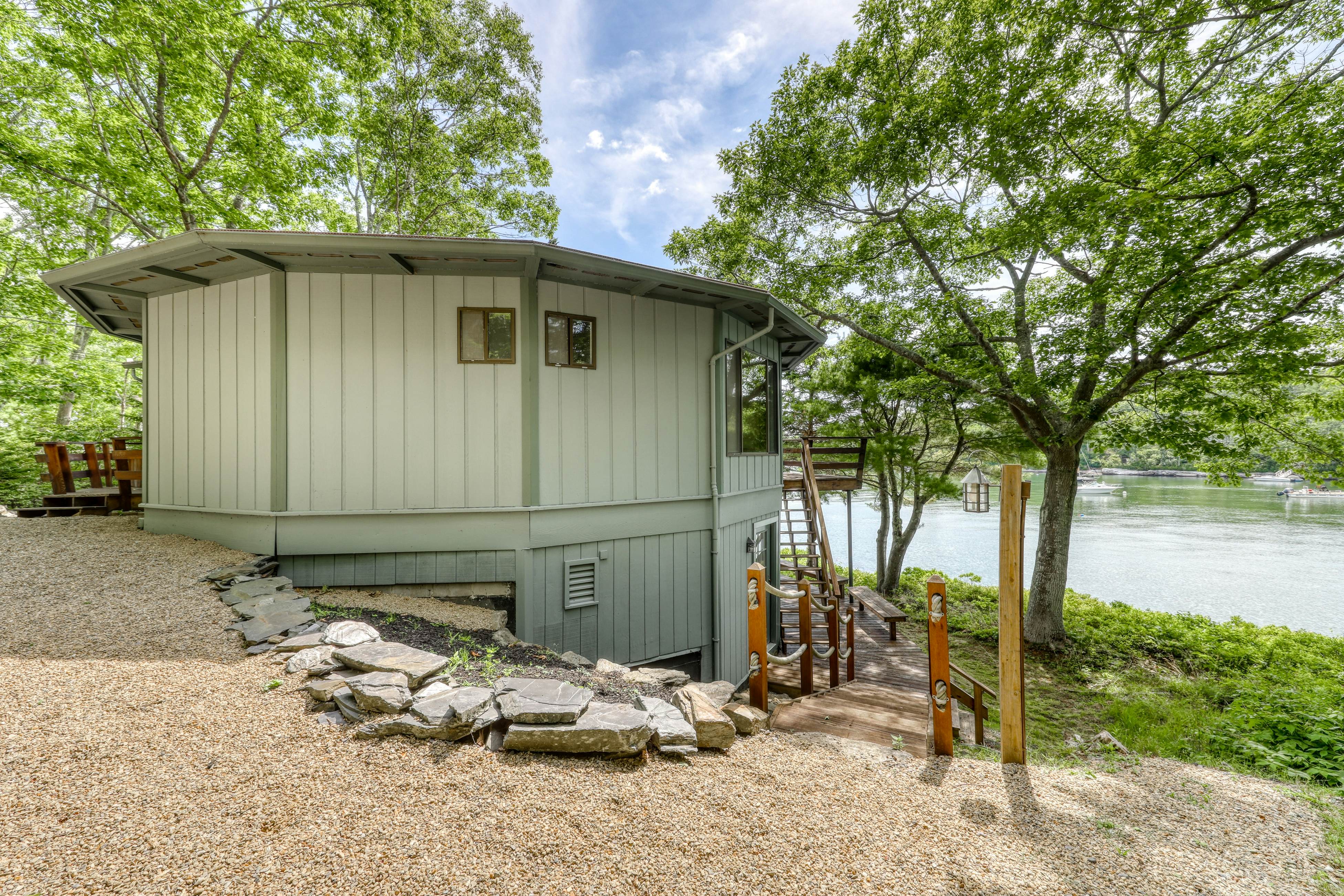 The Moose & Sea Breeze Grand Suite