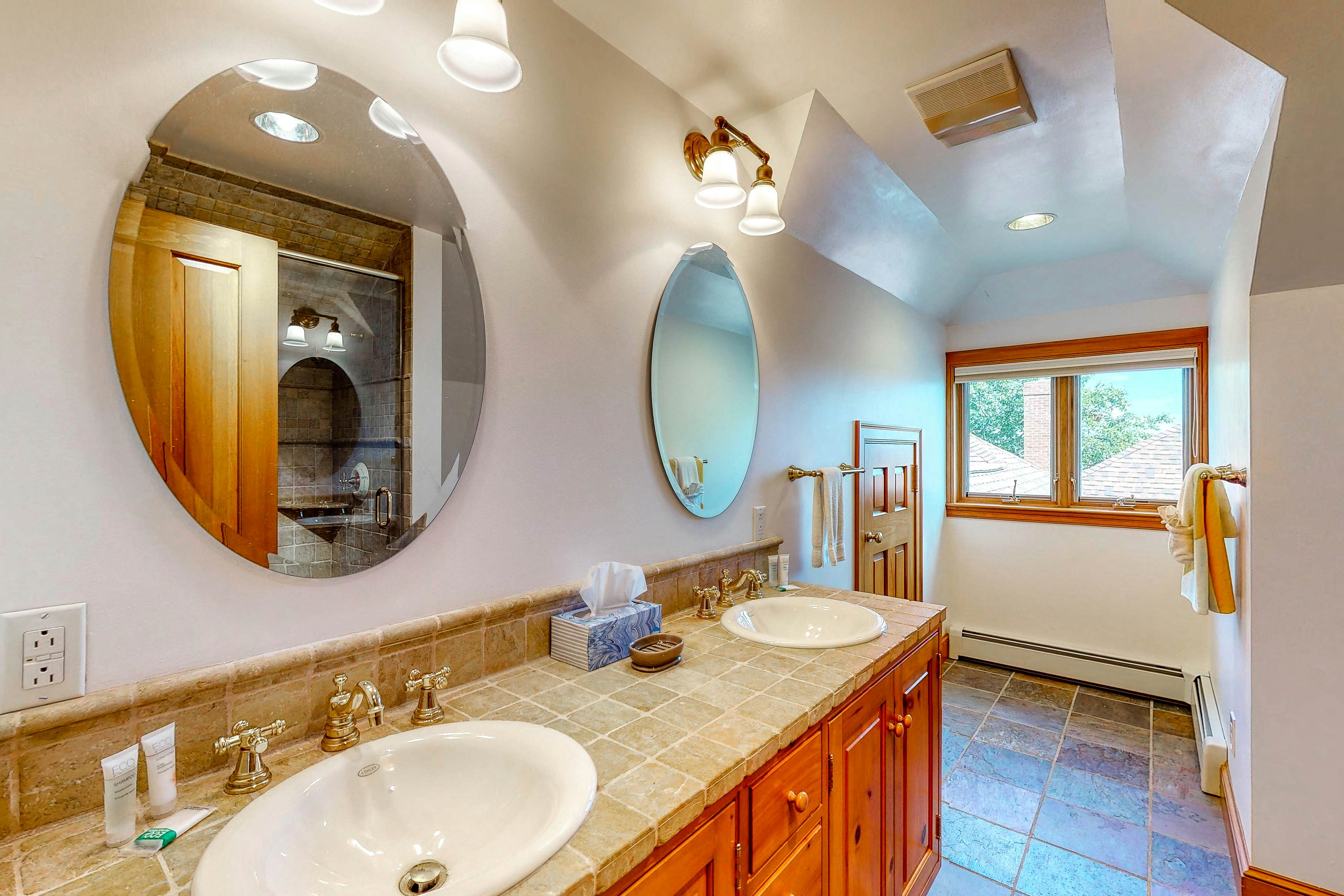 The Moose & Sea Breeze Grand Suite