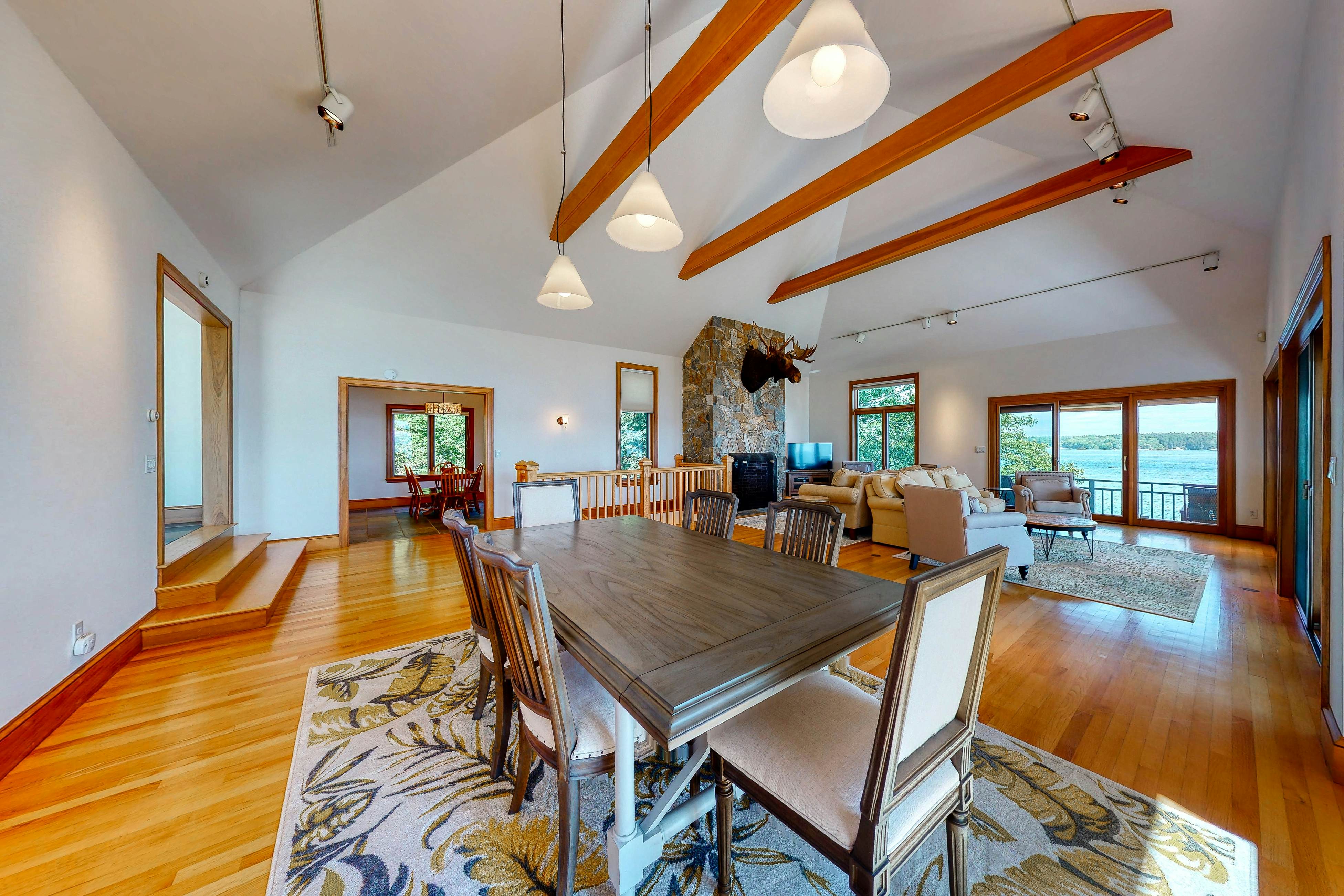 The Moose & Sea Breeze Grand Suite