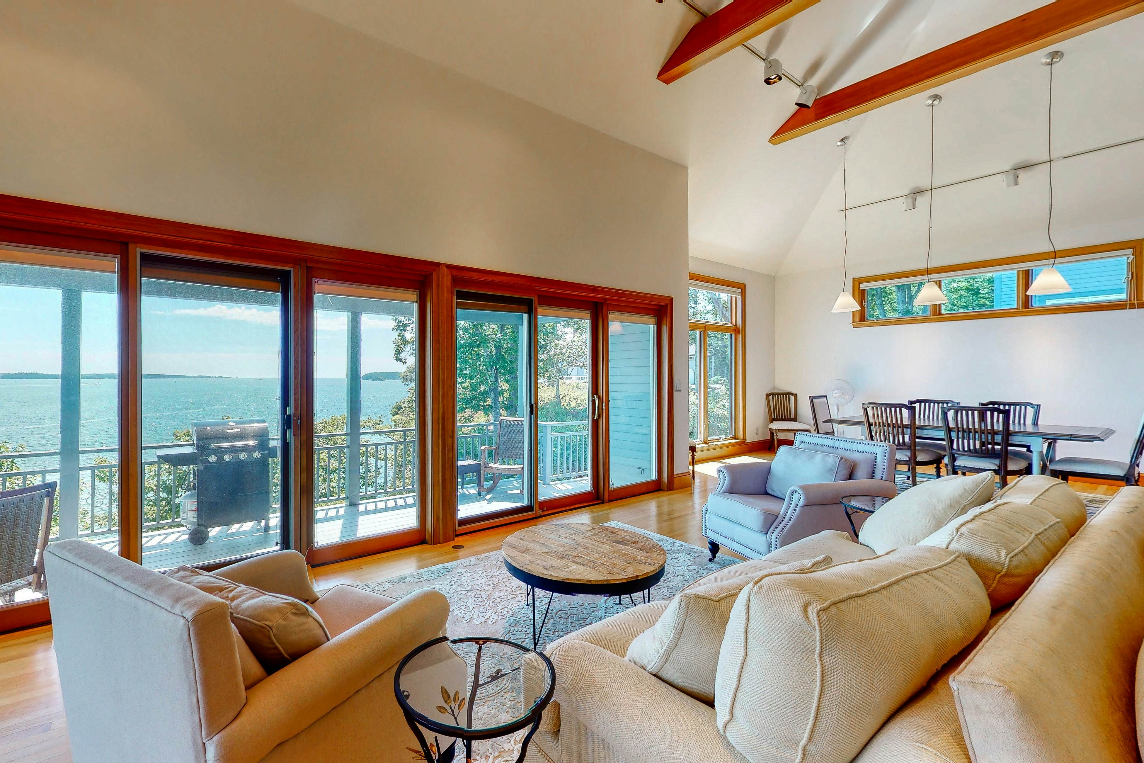 The Moose & Sea Breeze Grand Suite