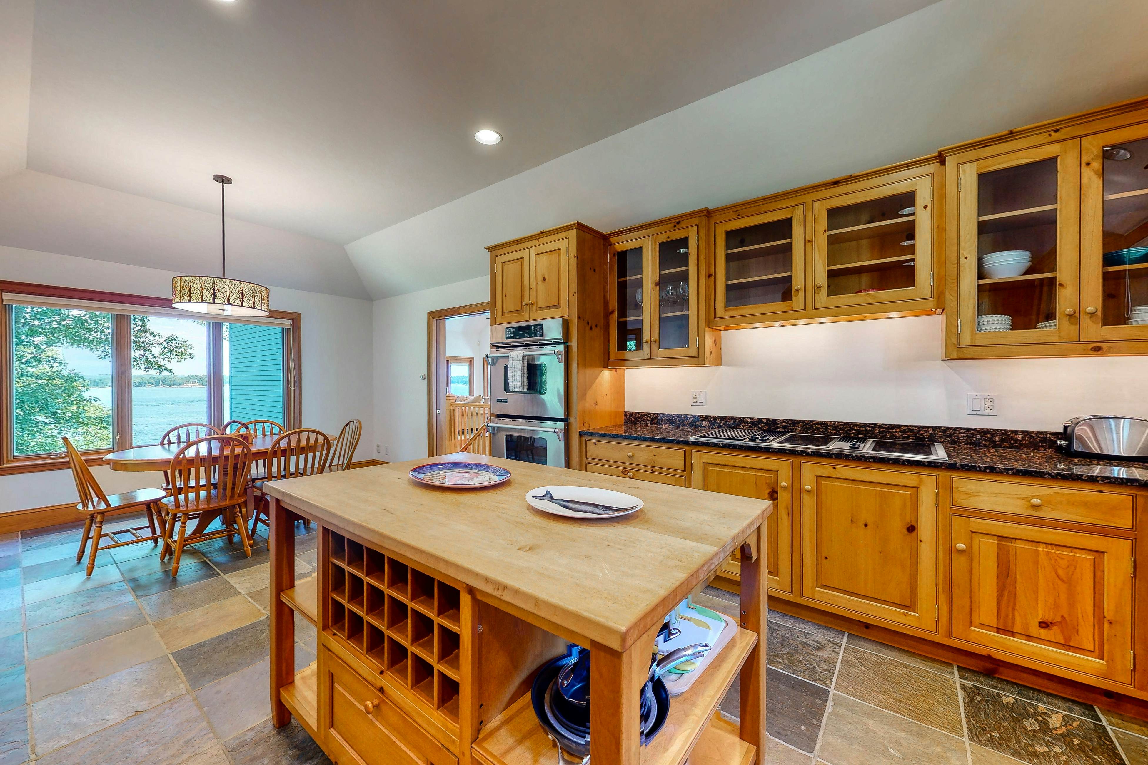 The Moose & Sea Breeze Grand Suite