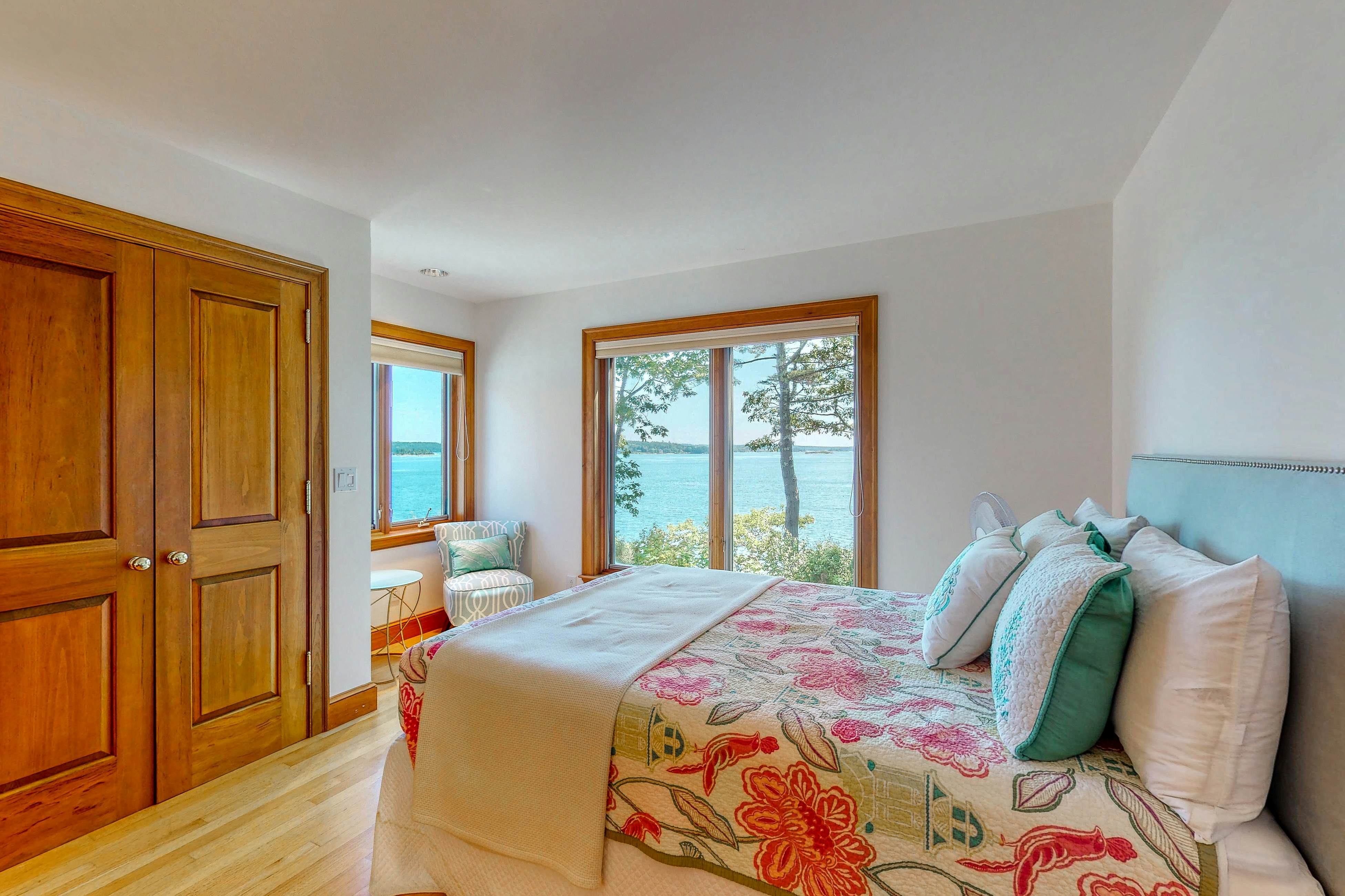 The Moose & Sea Breeze Grand Suite