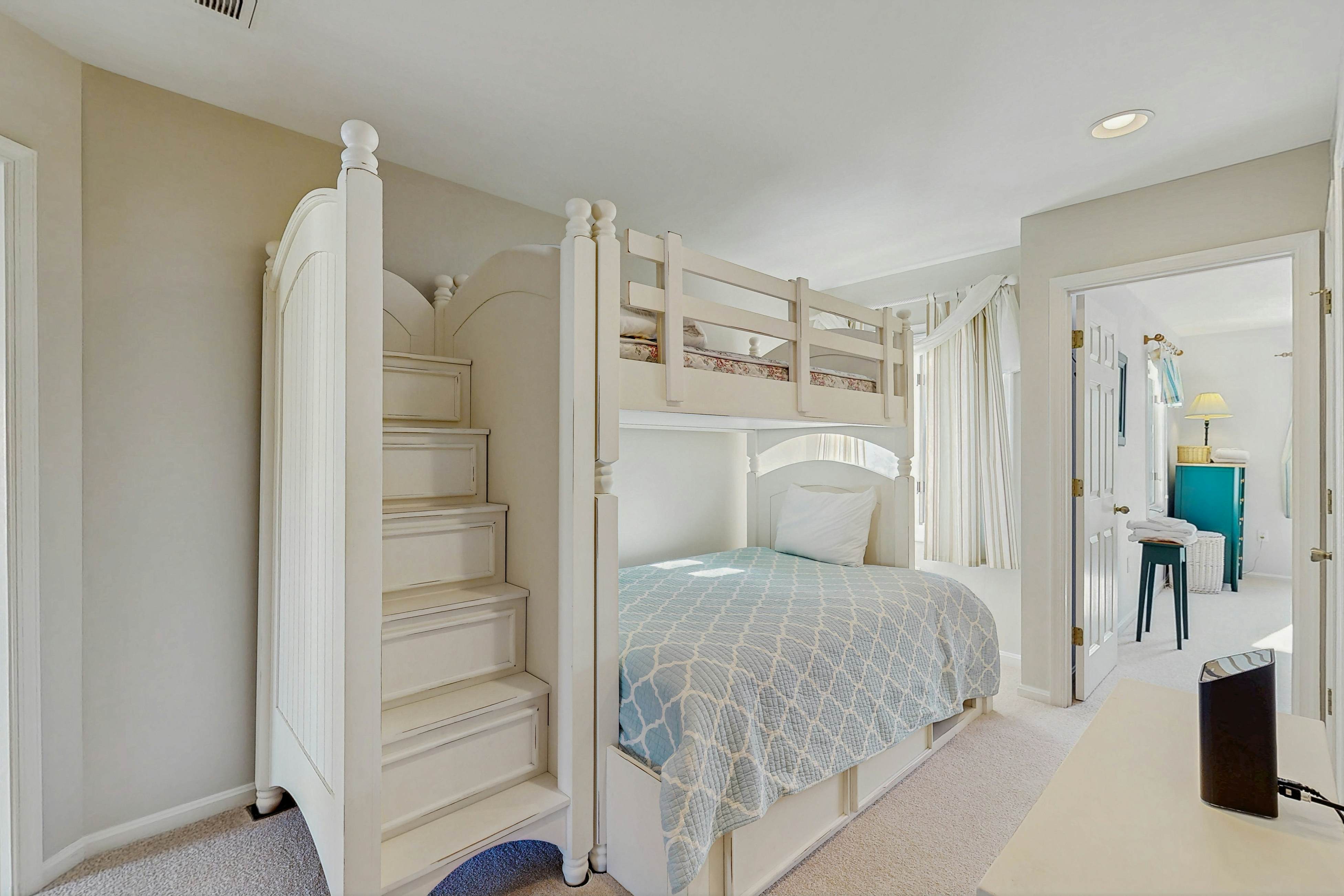 Sea Colony - 55006 Pine View Rd