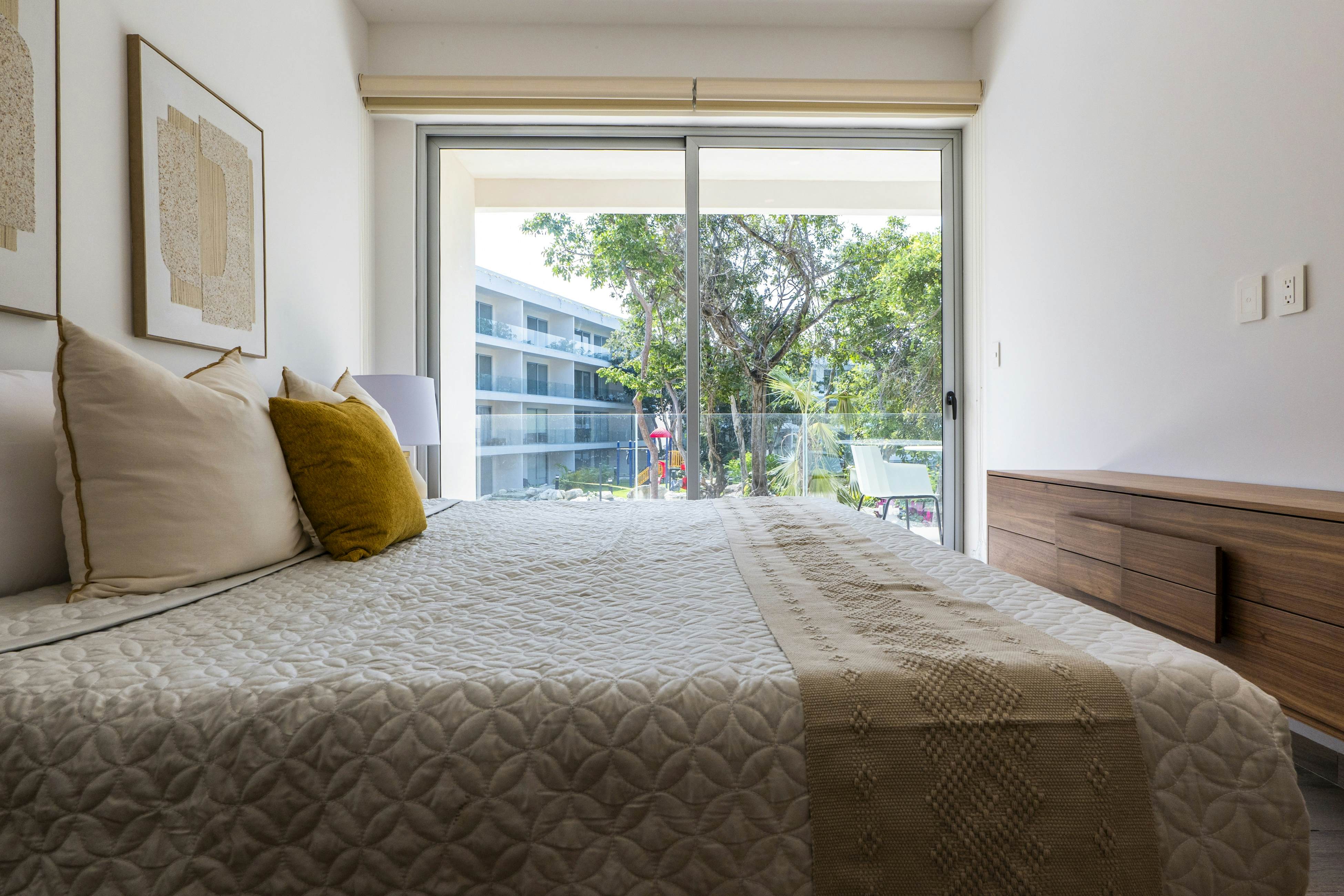 Whispering Palms TL B114