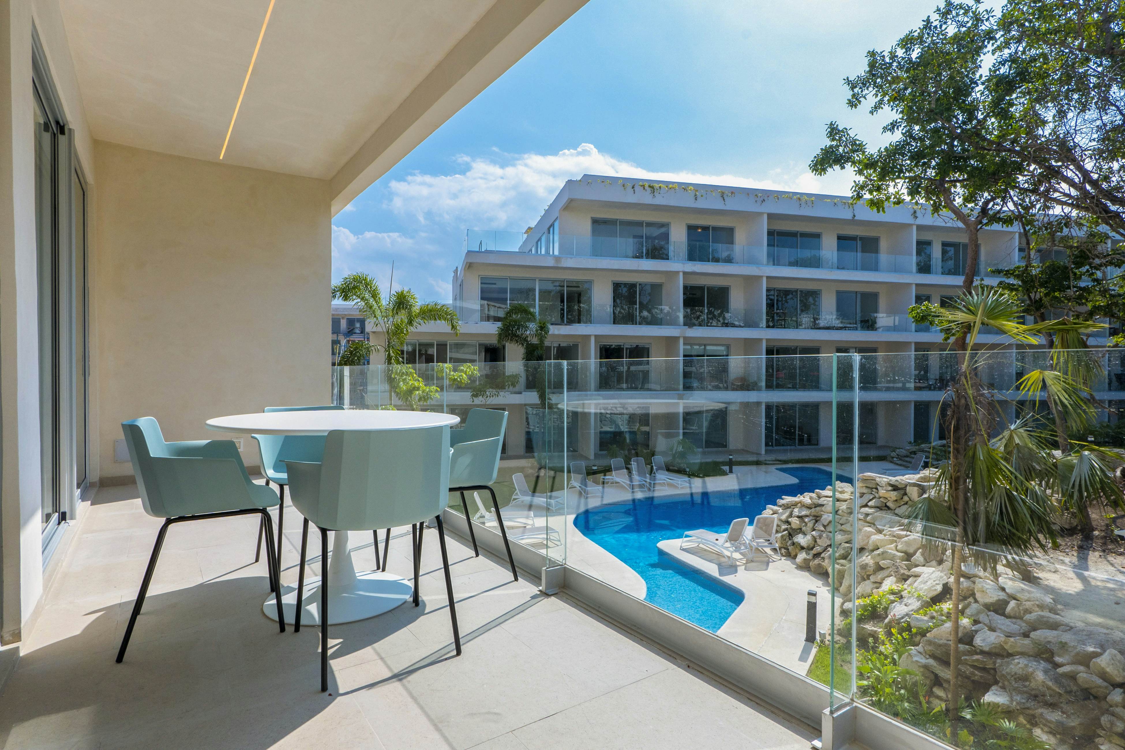 Whispering Palms TL B114