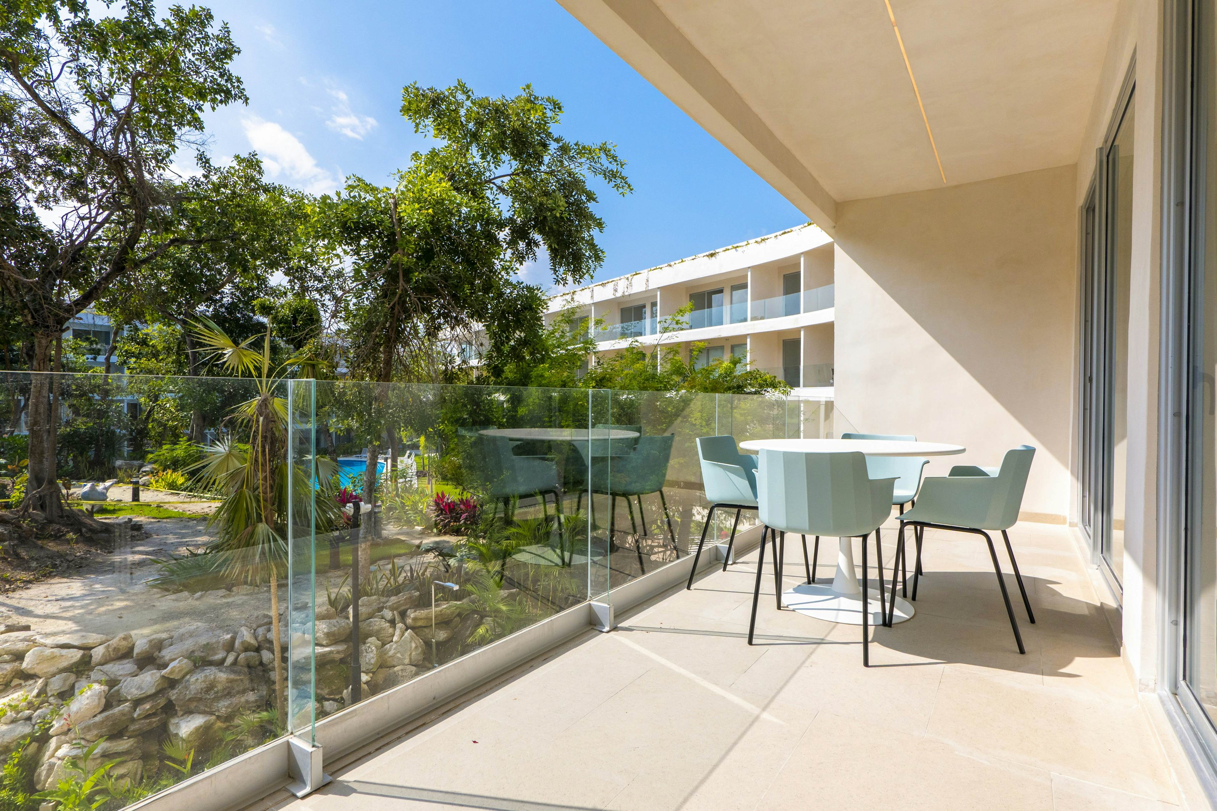 Whispering Palms TL B114