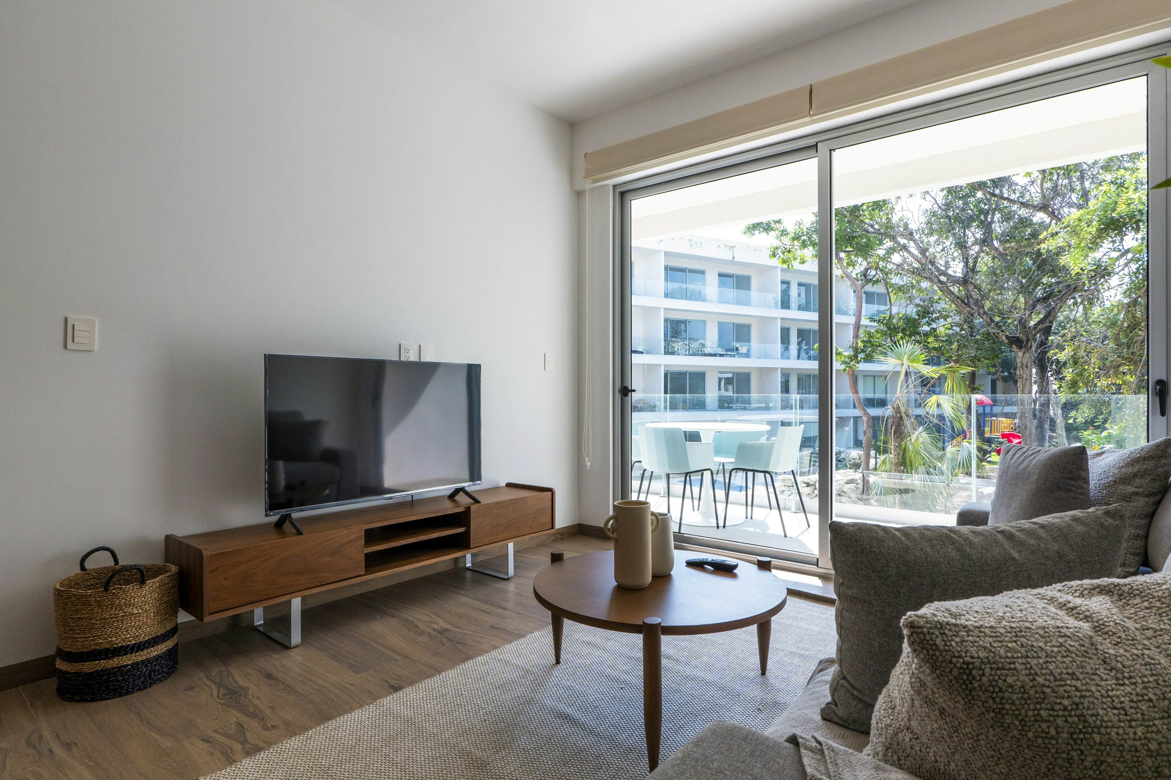 Whispering Palms TL B114