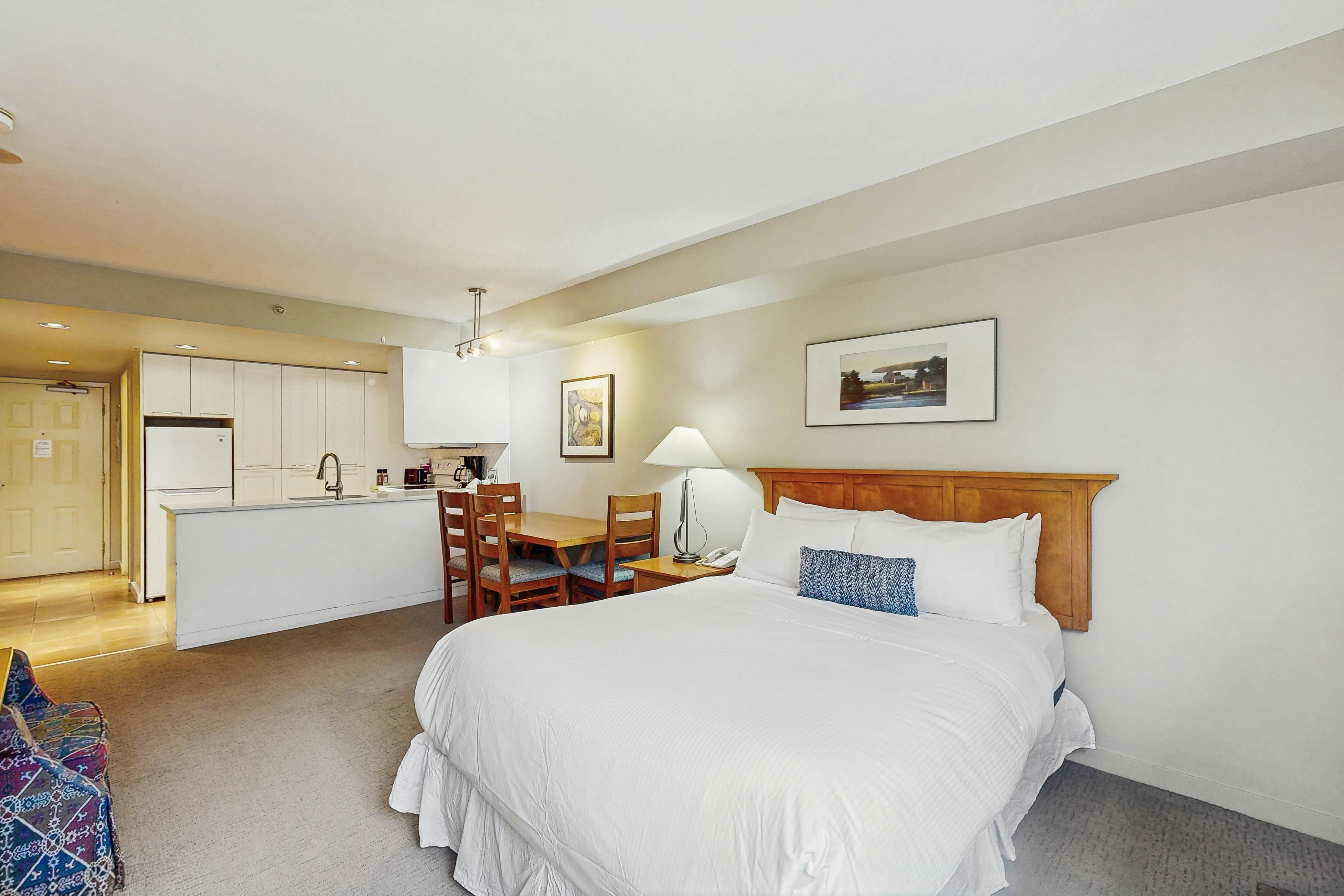 Whistler Peak Lodge 202