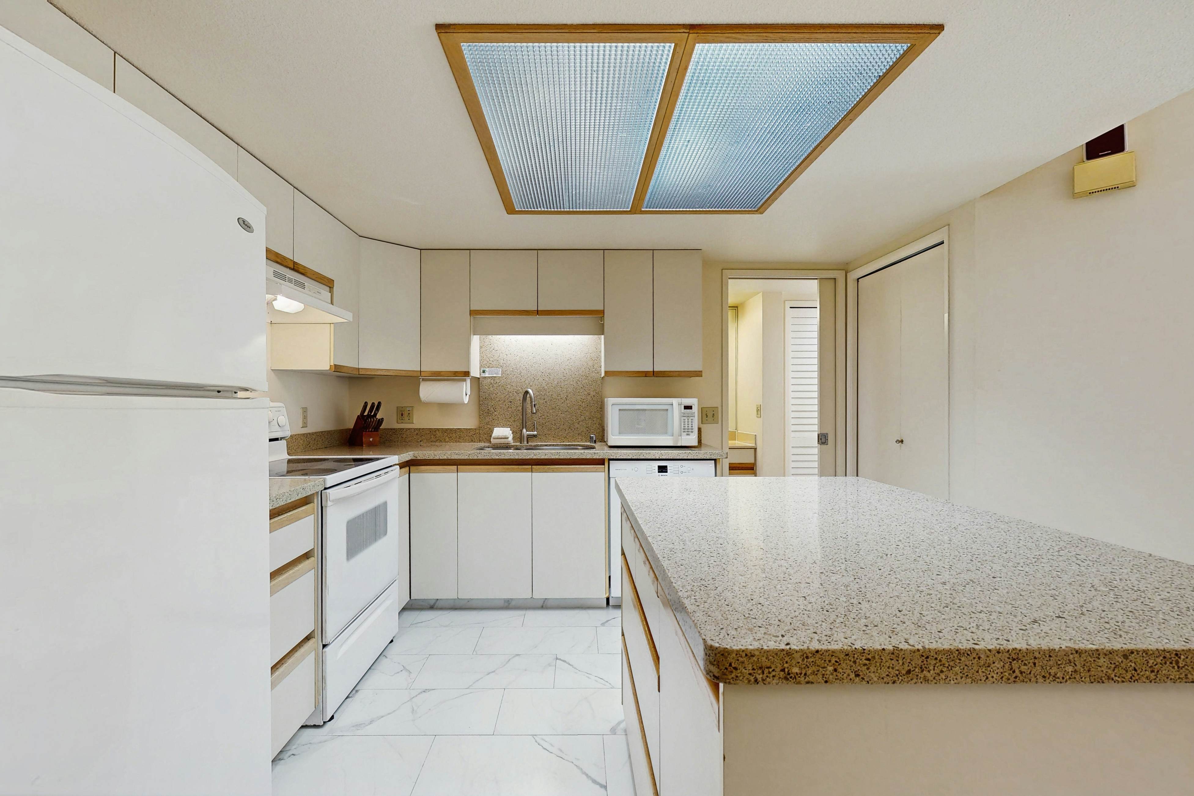 Maui Banyan Q203B [Condo]