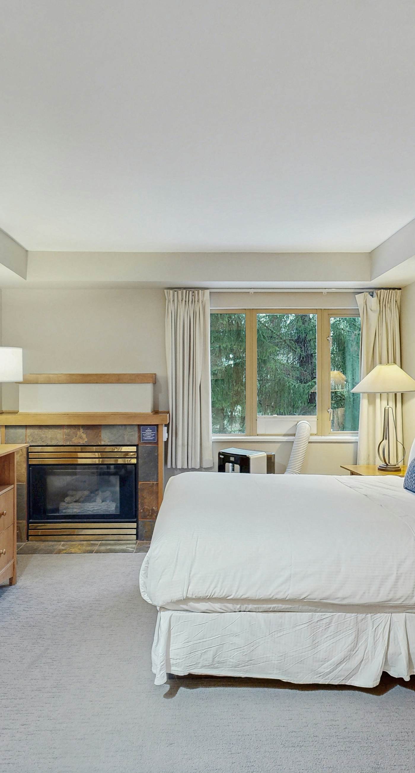 Whistler Peak Lodge 210