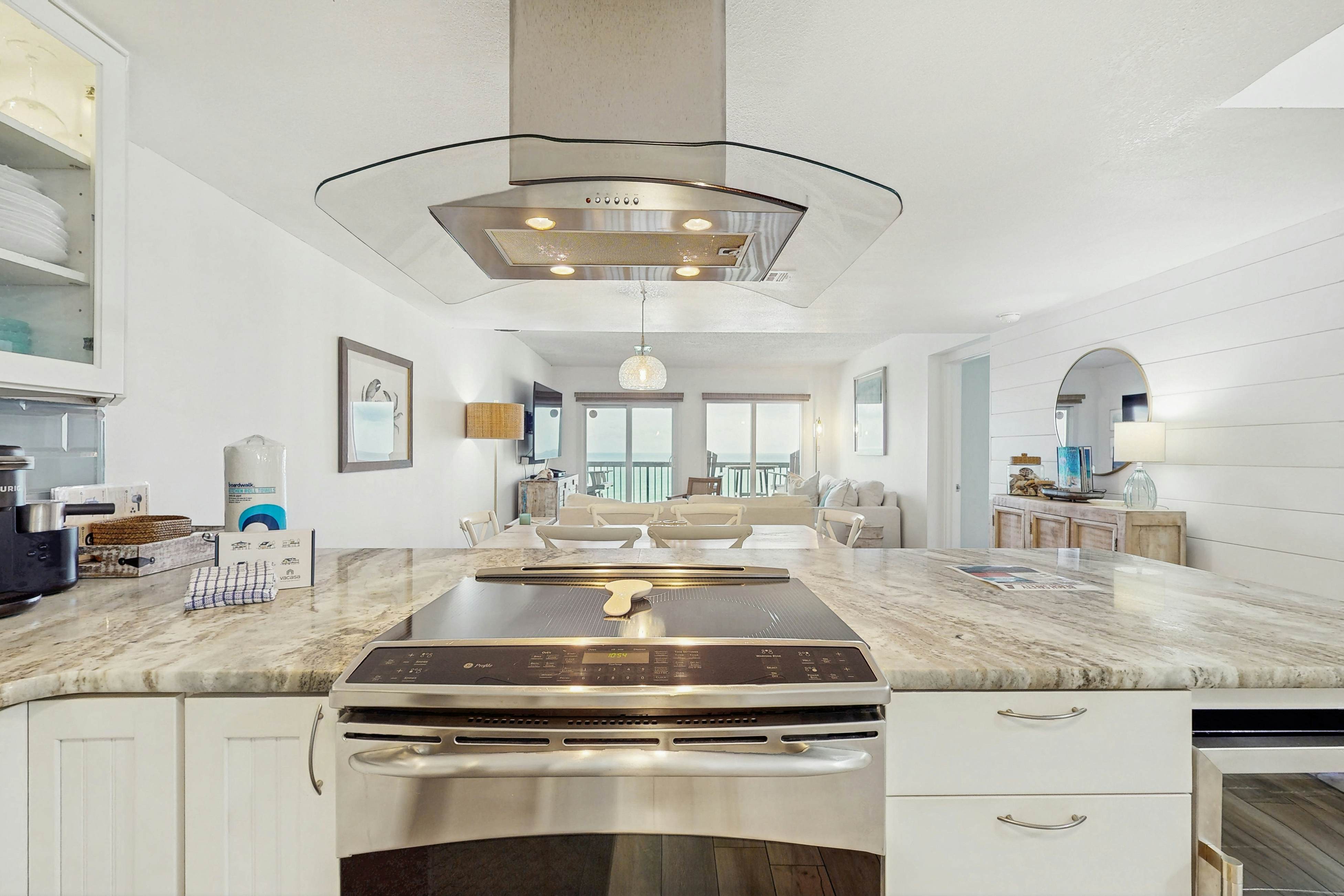 Pinnacle Port C2-702 - Seas The Day