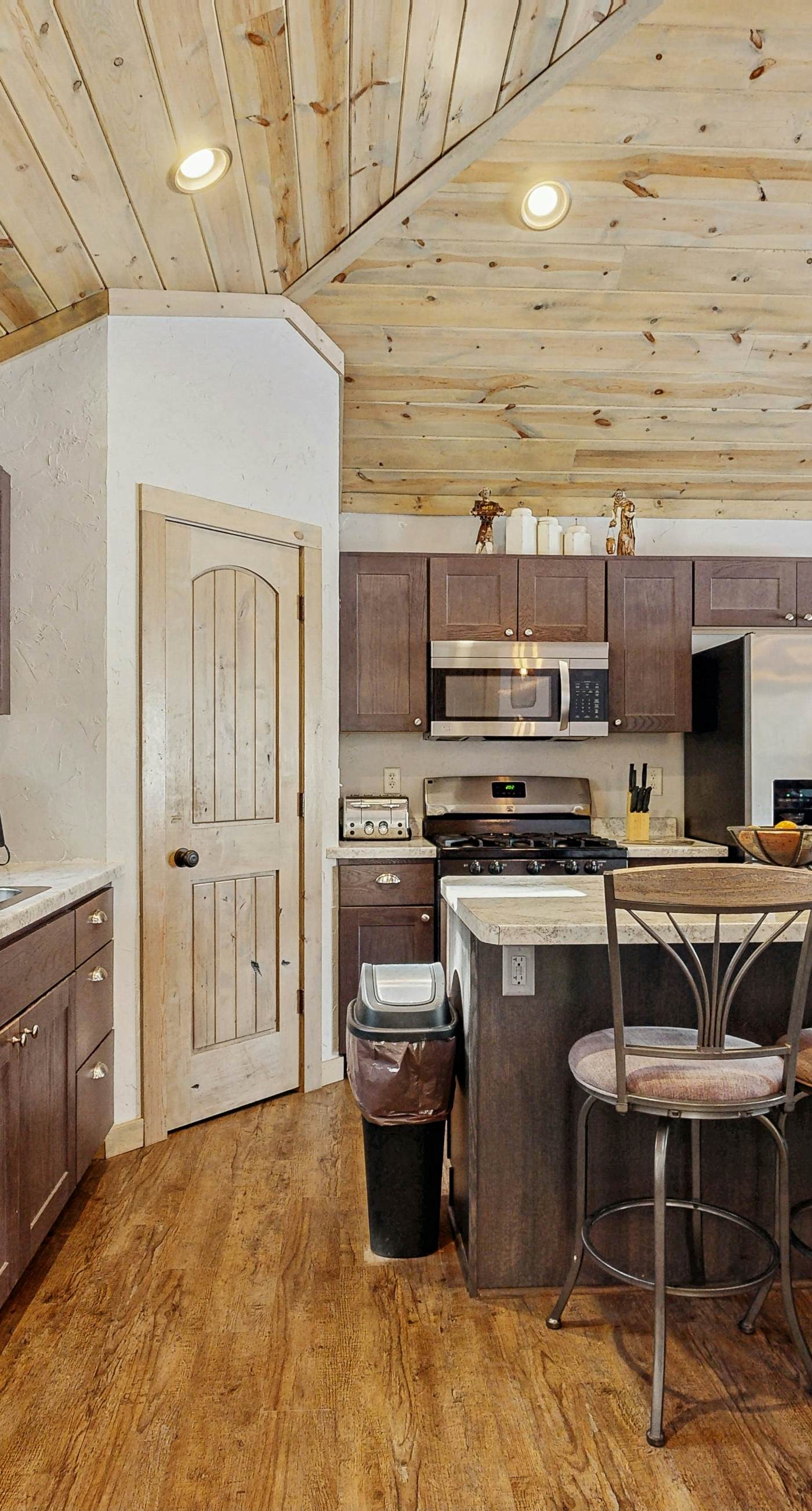 Cali's Fawn Lake Haven