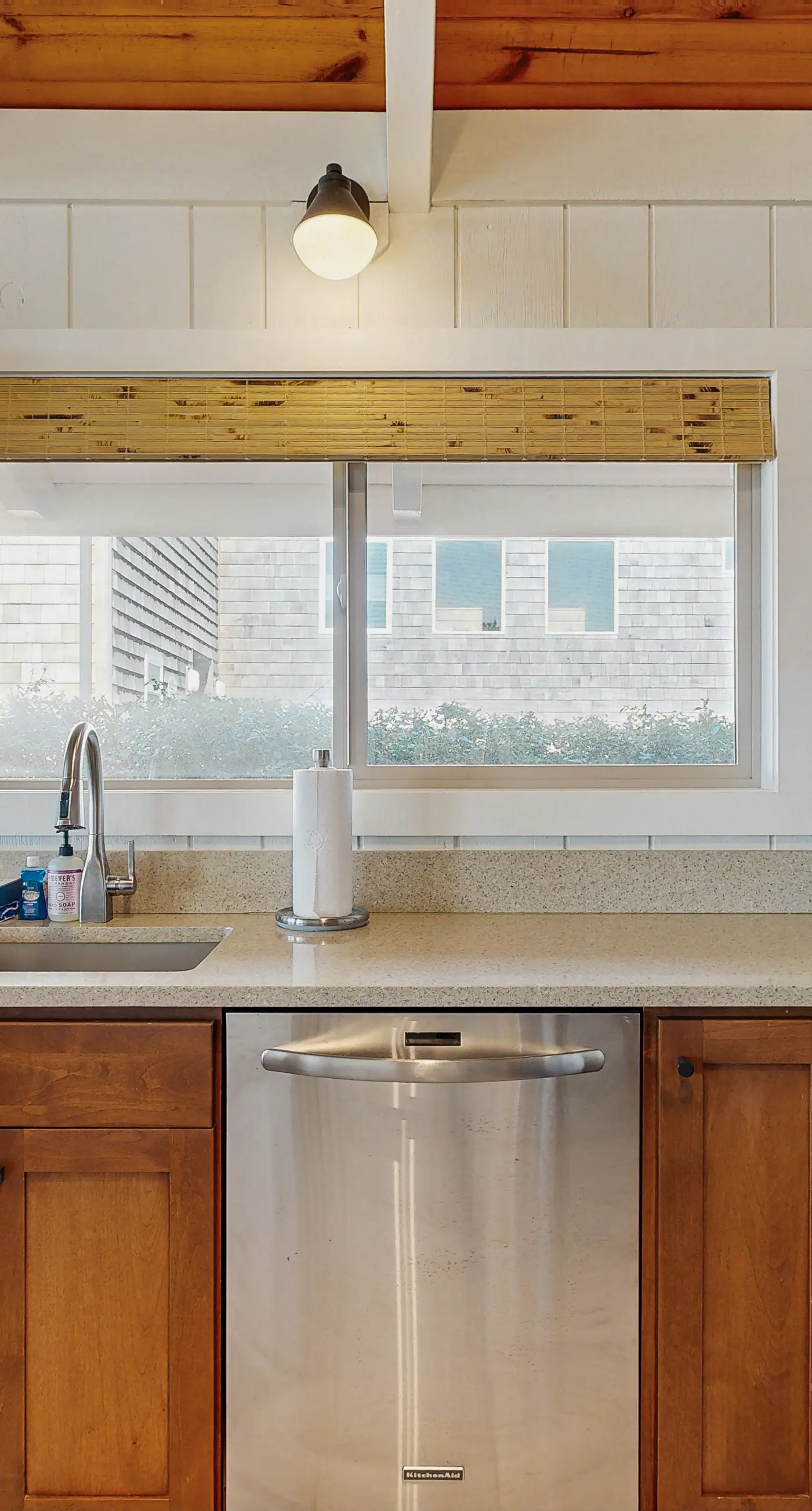 Little Pink Beach House - MCA 50622