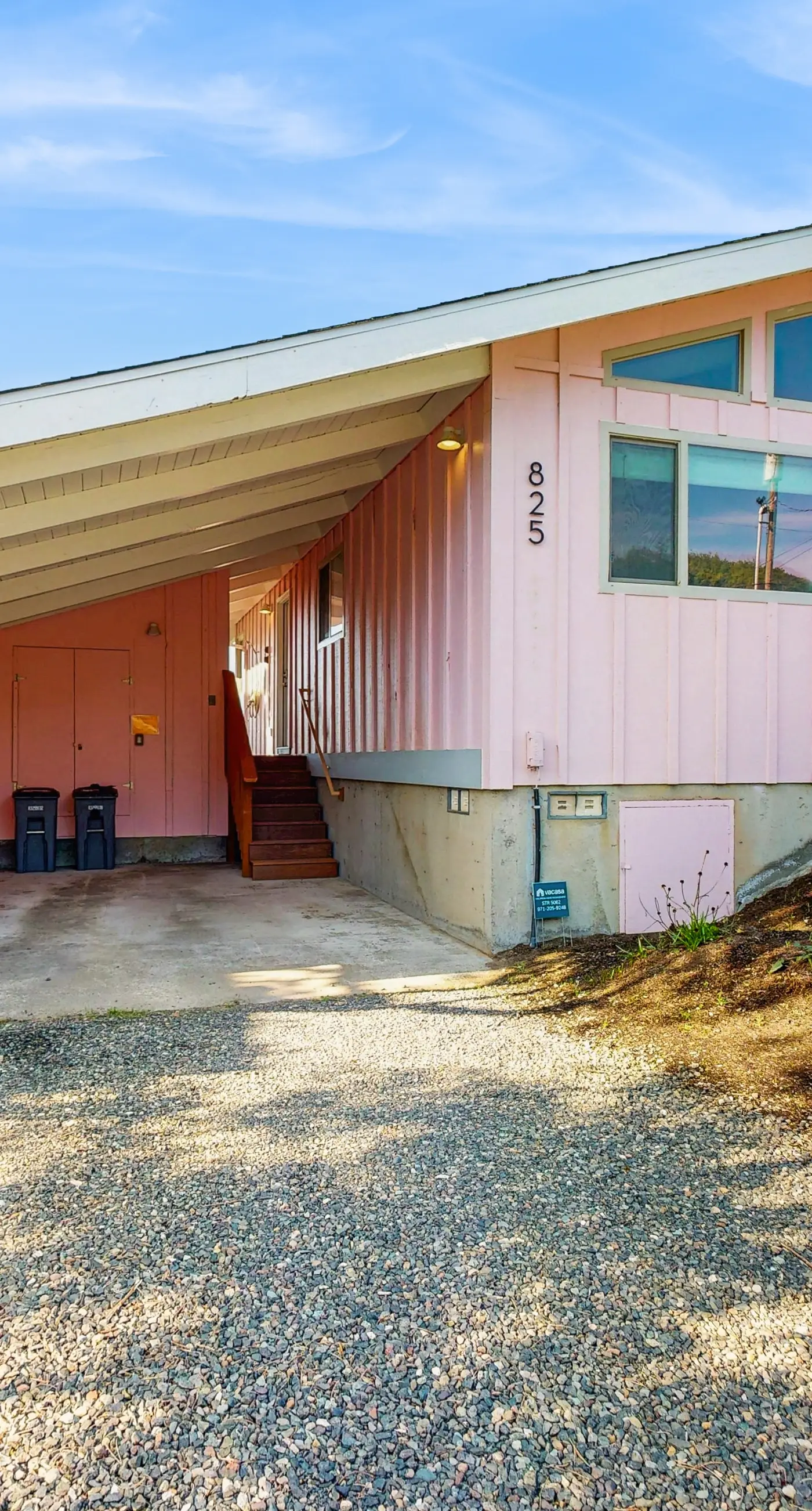 Little Pink Beach House - MCA 50622