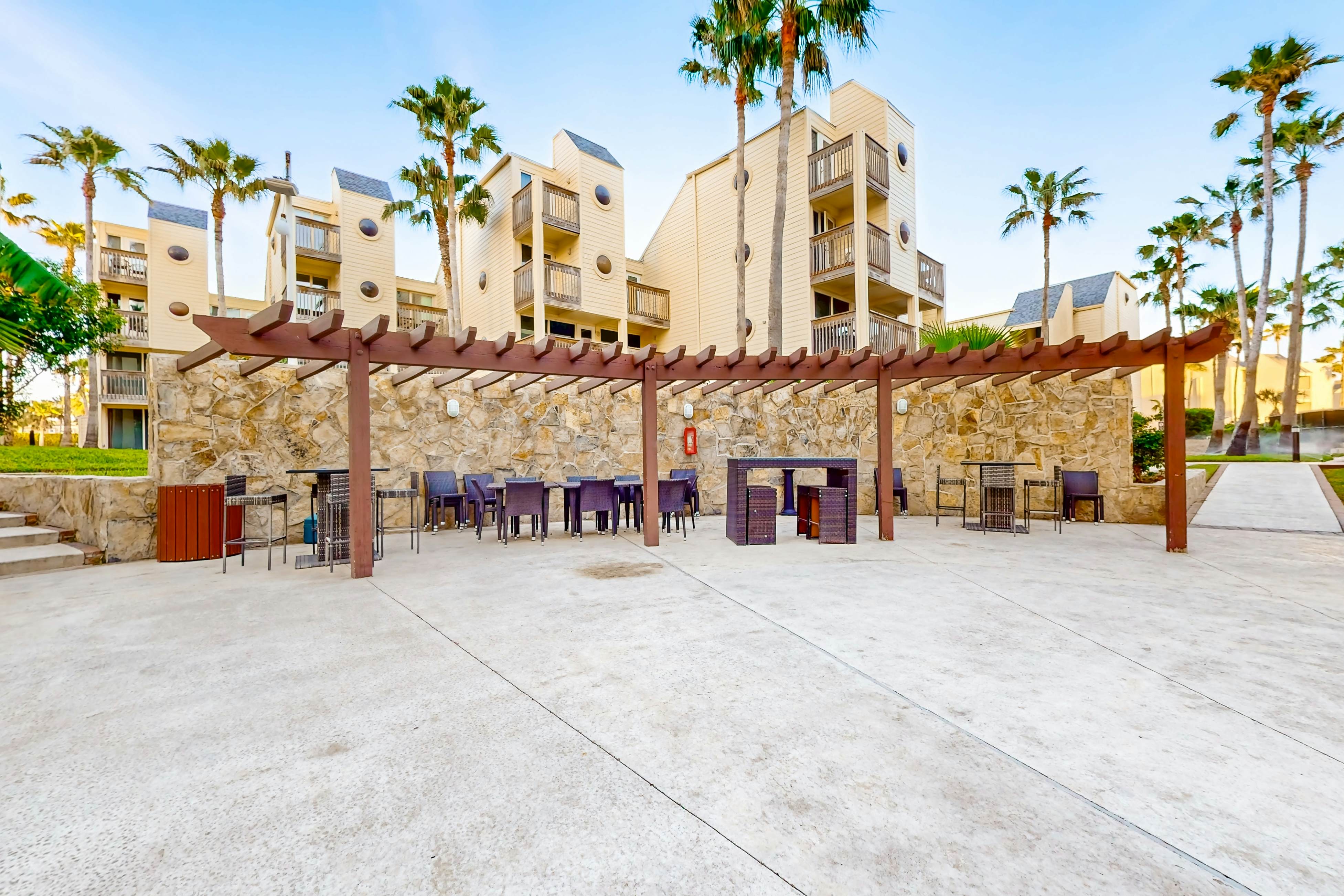 Solare Garden Villa 679F