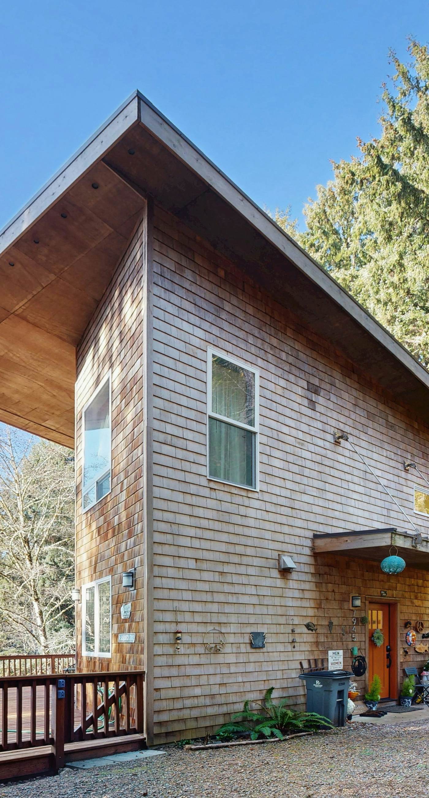 The Hummingbird House