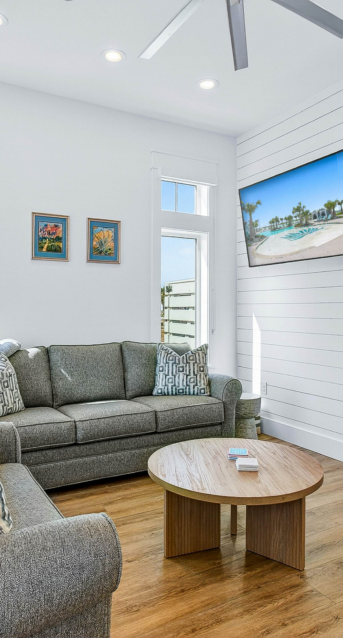 De Sand Tis In My Toes